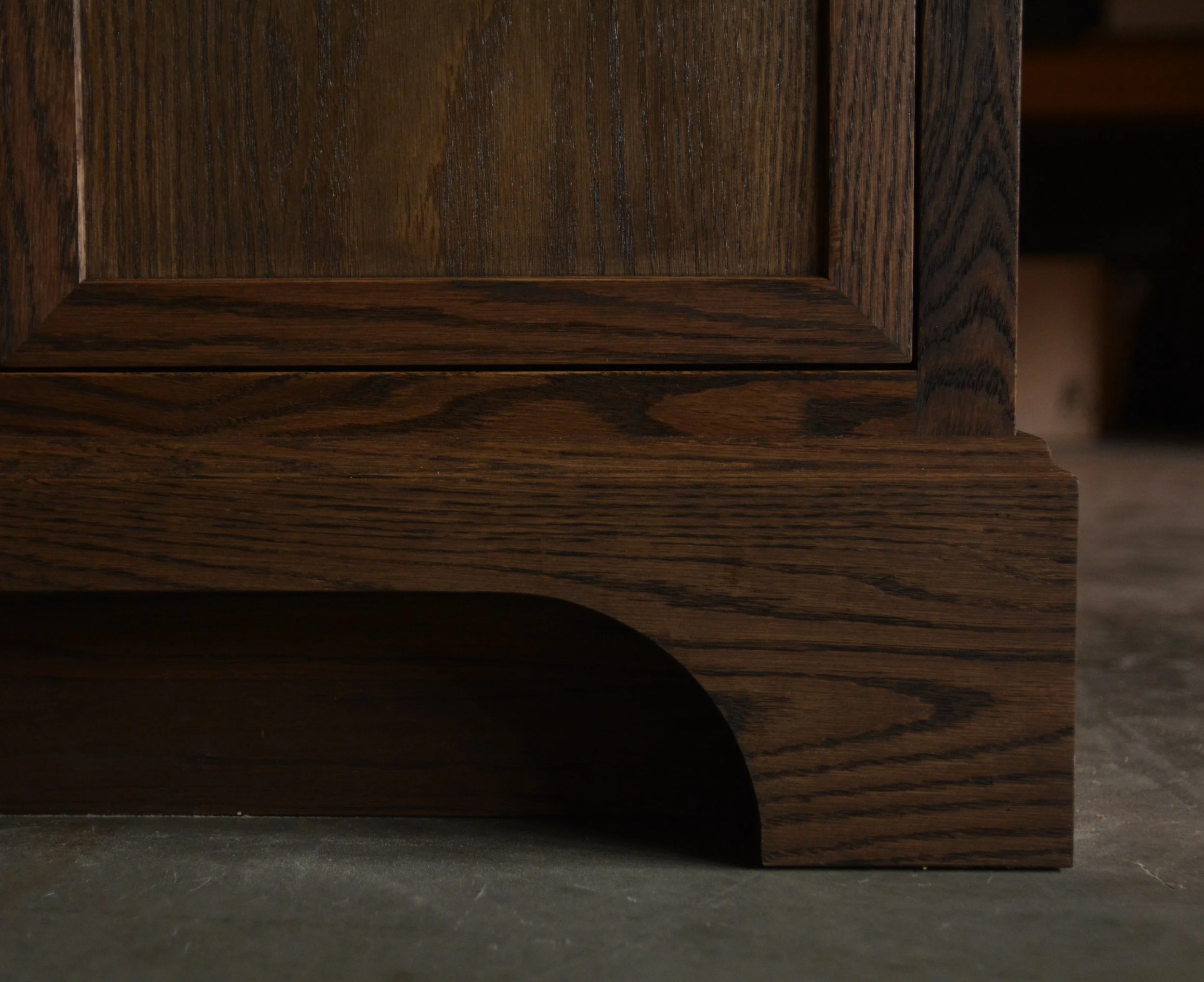 Antique Oak base right side.jpg