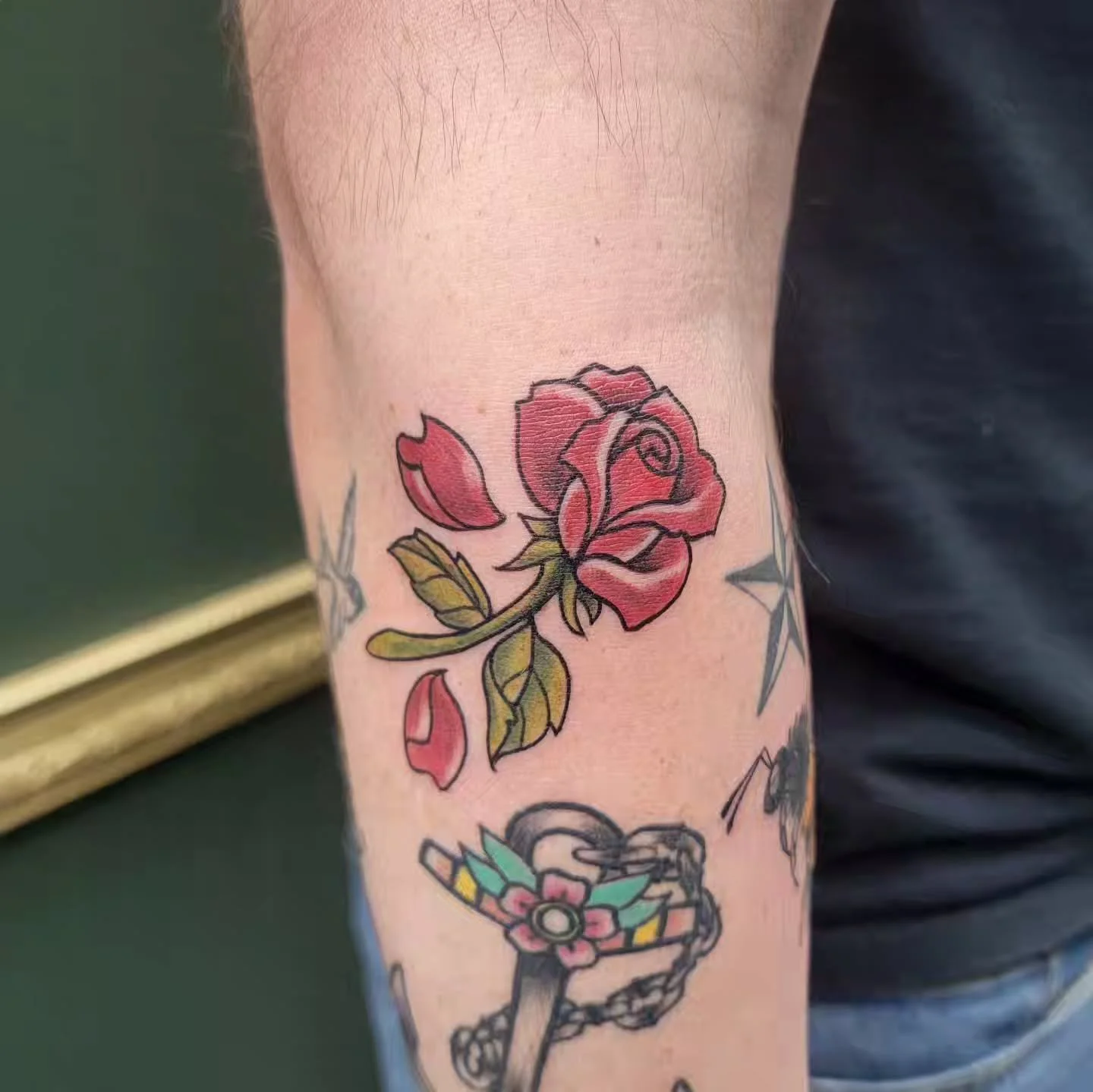 Little flash tattoo by @aestheticcraze