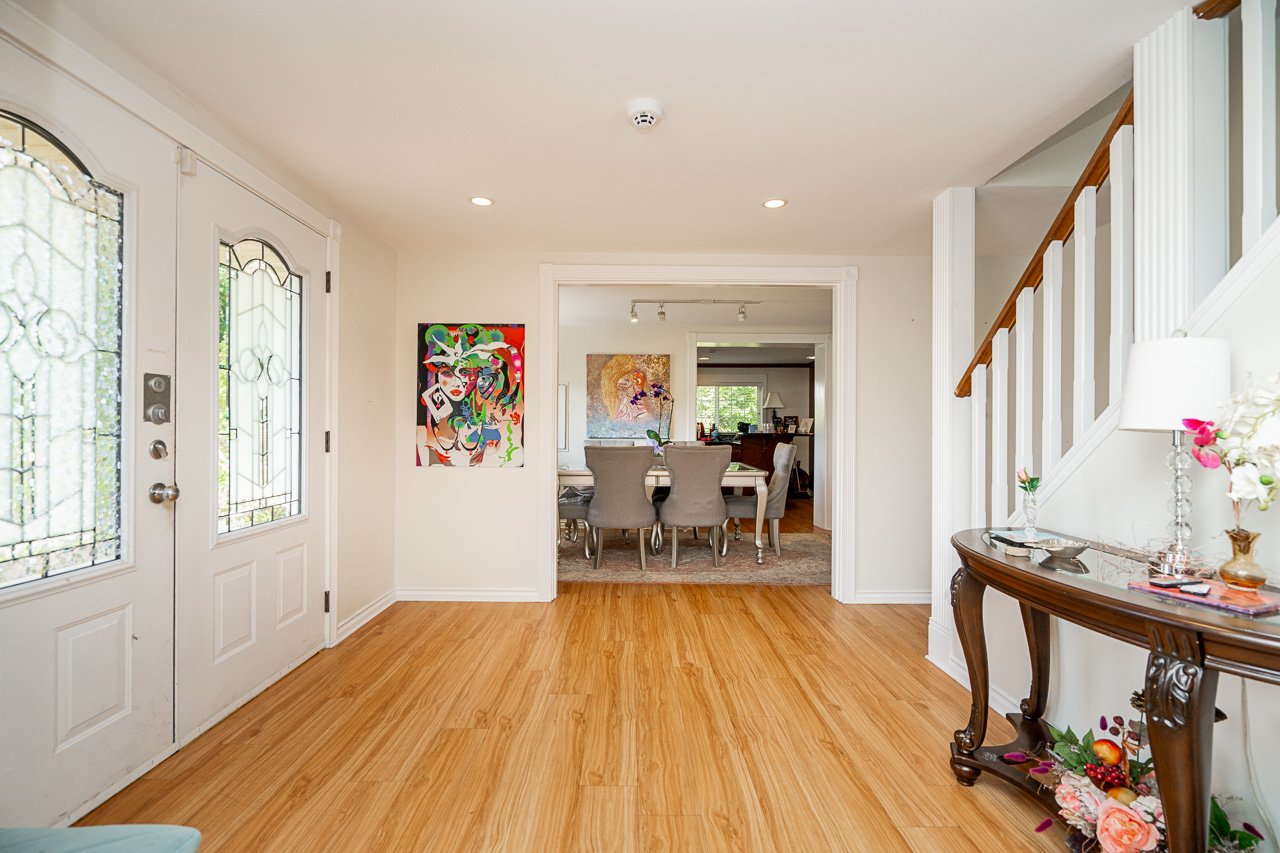 412 West St James Road North Vancouver-7.jpg