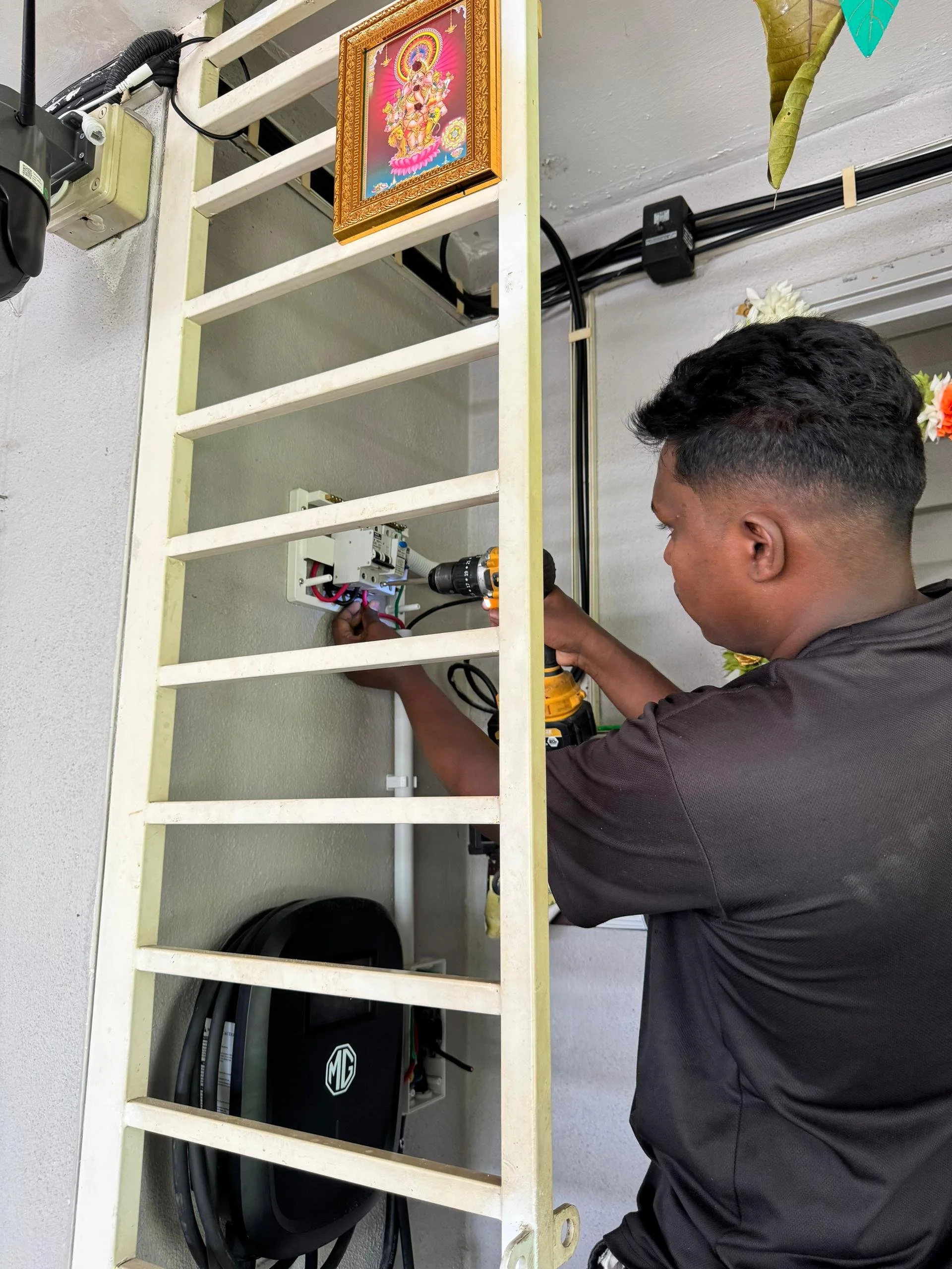 MG wallbox / ev charger installer