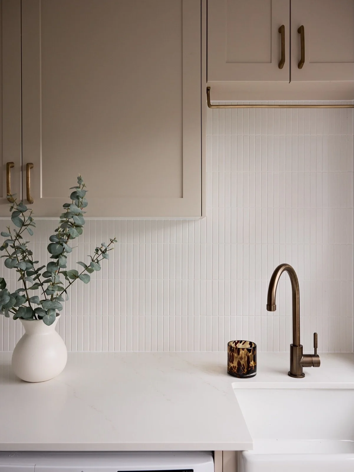 From overlooked to one of the hardest-working spaces in the home 🤍
A fresh palette, subtle texture and considered details have completely transformed this laundry. Swipe for the before! 

Project: Cammeray 

Interiors: @suzannerobsondesign 
Build: @