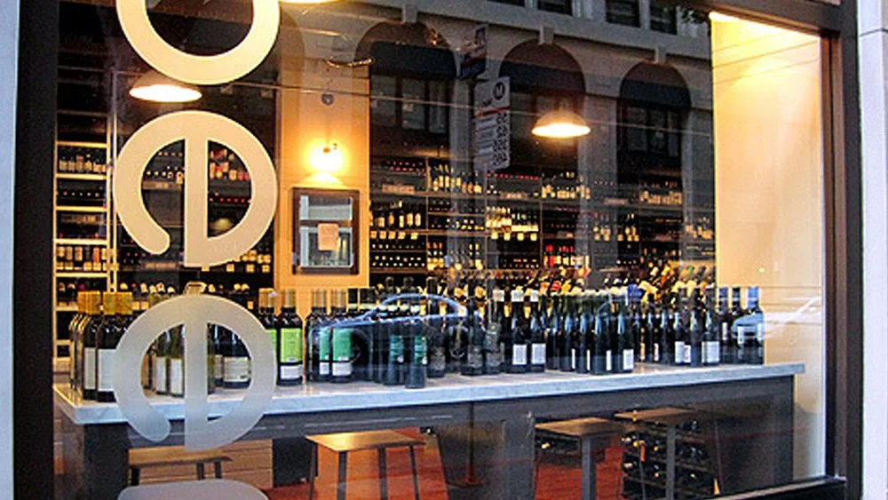 06-BuzzWineBeerShop.jpg