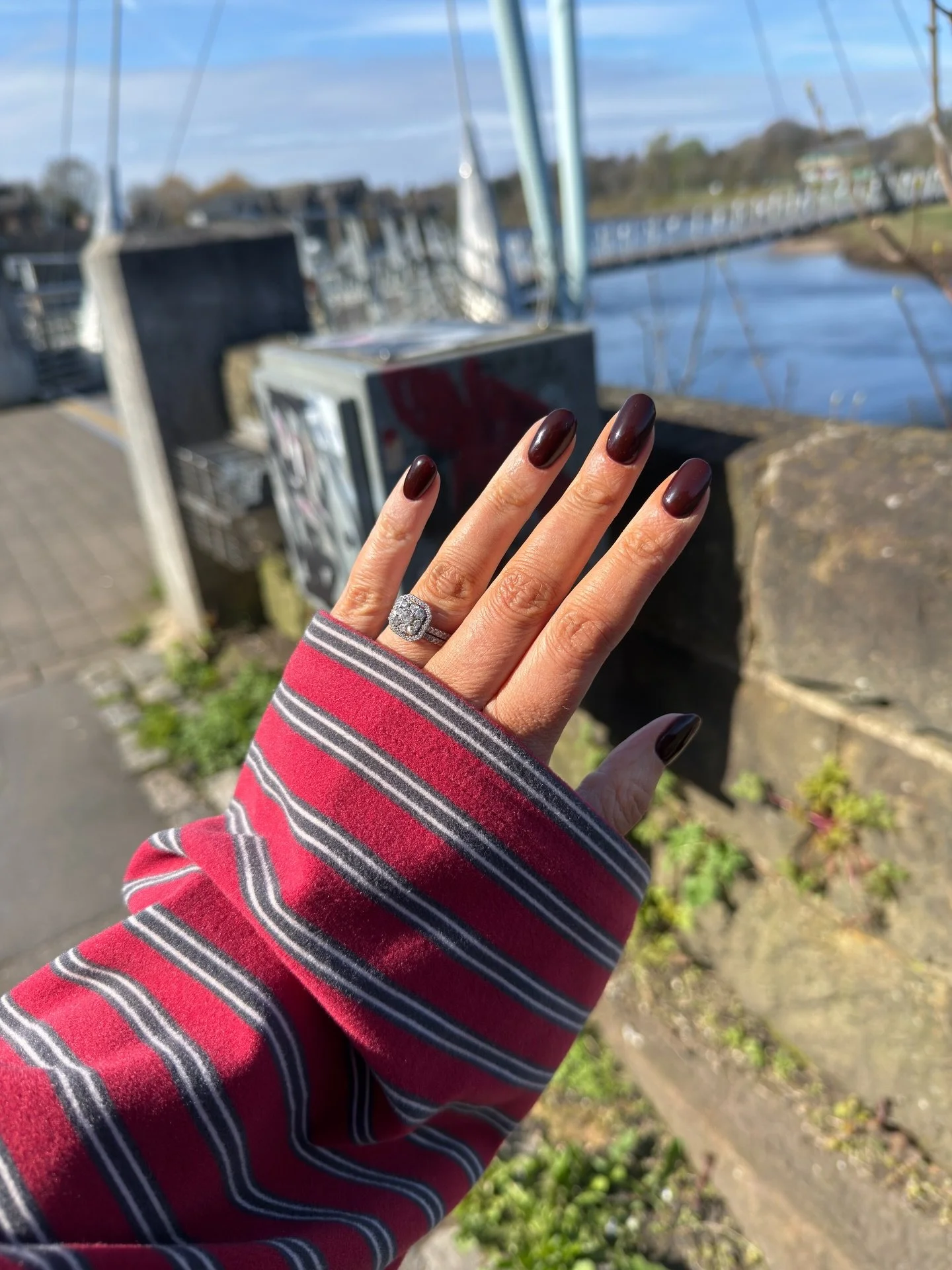 One day of sunshine was better than nothing. 

Prep @nibovi_official (always!)
Colour @cndworld @sweetsquared.nails Black Cherry
Rugby shirt (self) @nextofficial 

#sunshinephotography #nailphoto #nailday #cndblackcherry #cndshellacmanicure