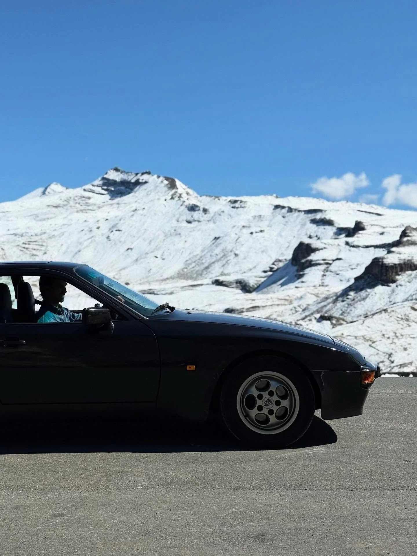 looking back and looking forward

#porsche944s #porsche944 #drivevintage #vintagelongines #vintagelifestyle #roadtripmemories #fatmankei #dlbrtdltnts