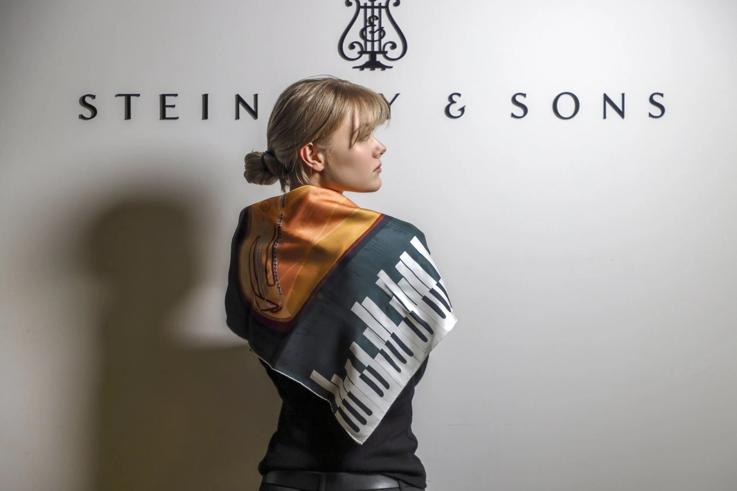 Steinway & Sons Orange Fiber® scarf in blue