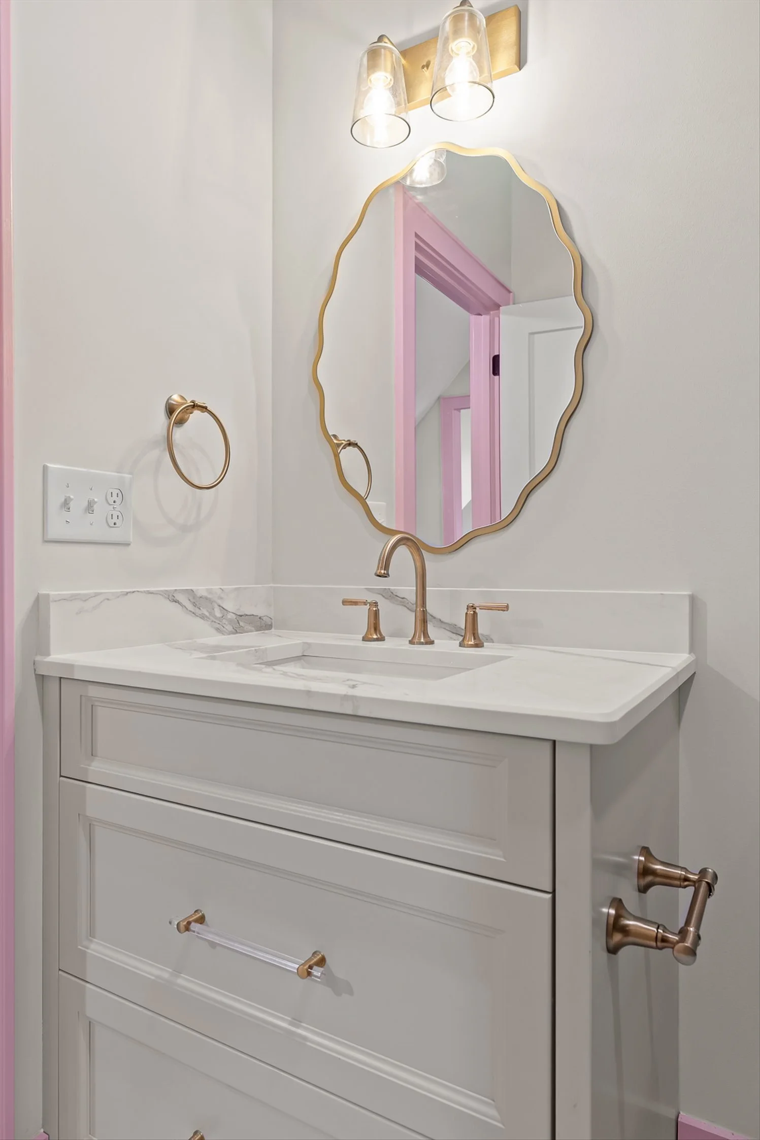 21-Bent Hickory-21.jpg