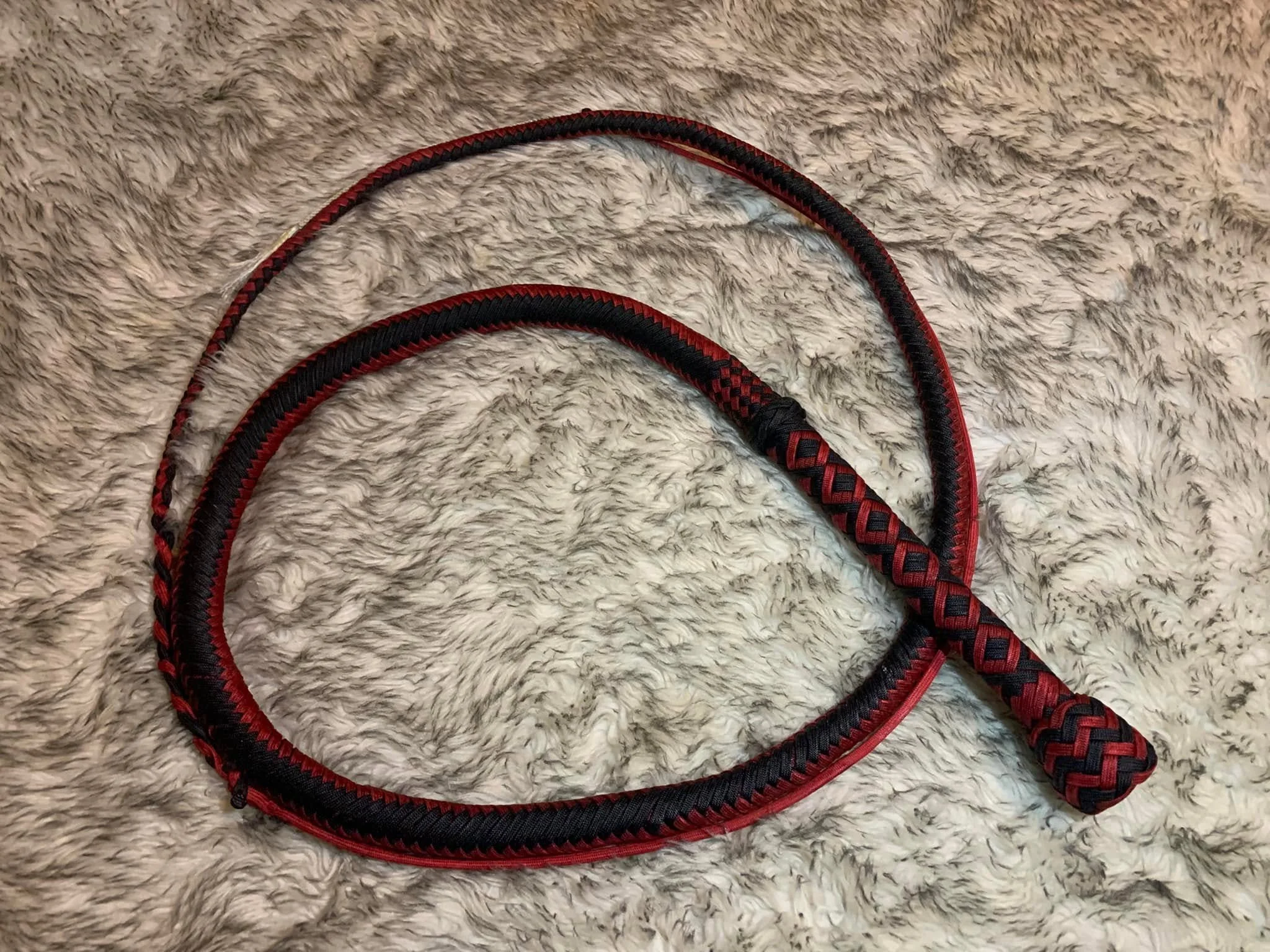 Custom 16 plaited red & black 7' nylon bullwhip