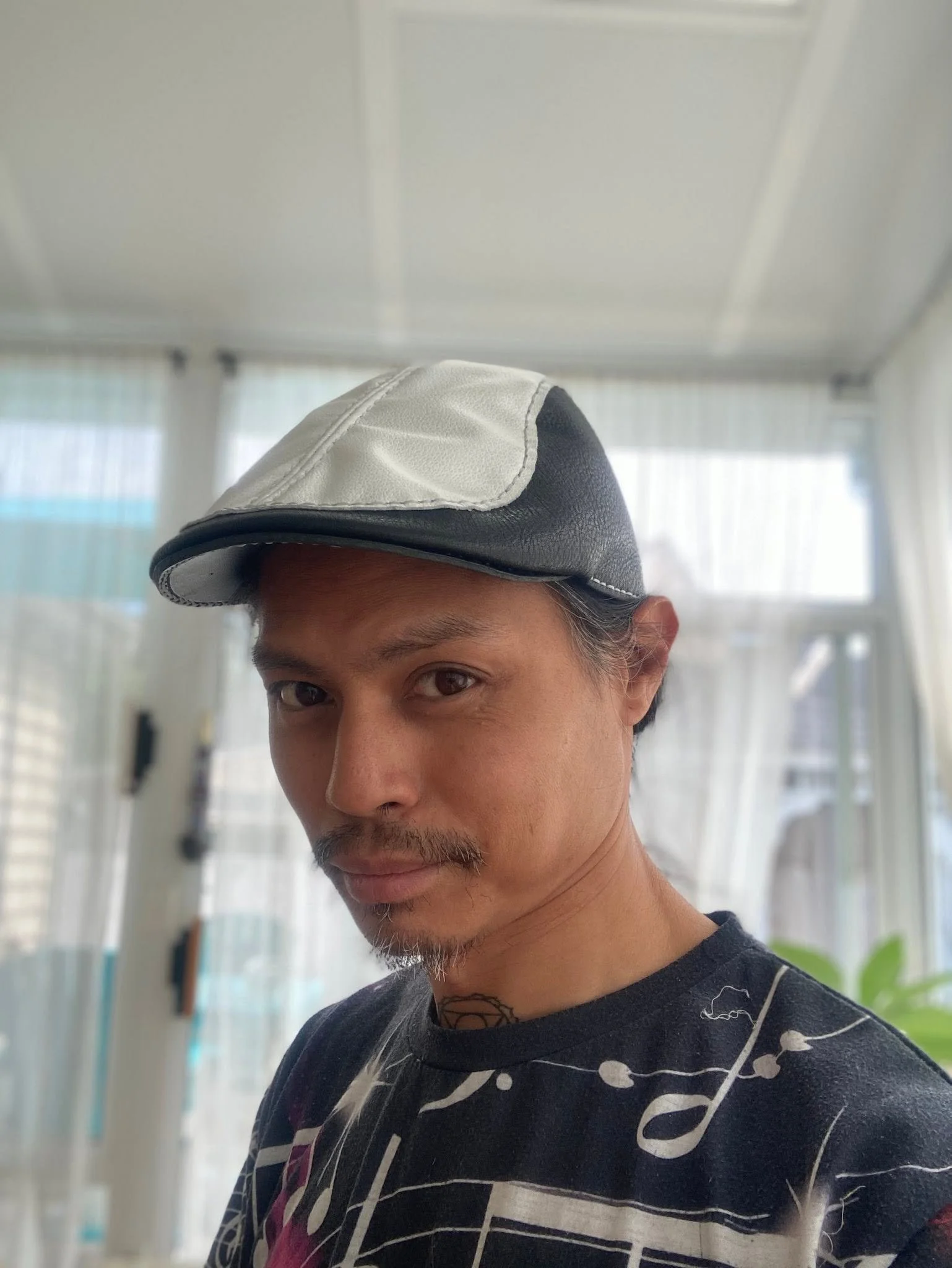 Hat 1.jpg