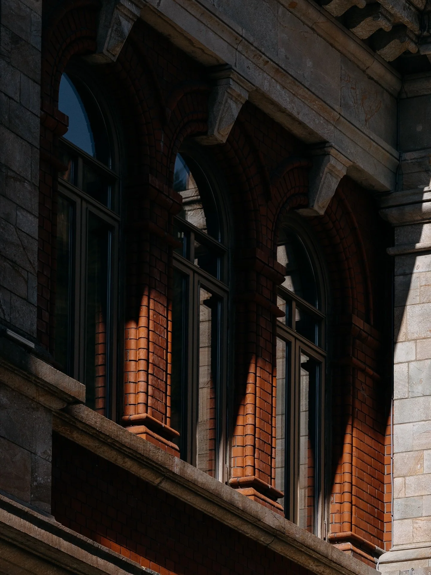Light and shadow game
#bergen #architecture #norway #norge #bergencity