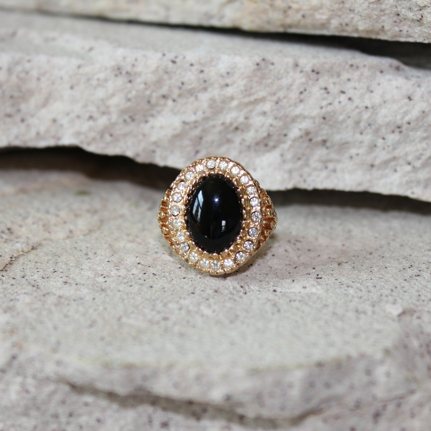 Having a Mauvy Monday! Shop our site mauvymay.com