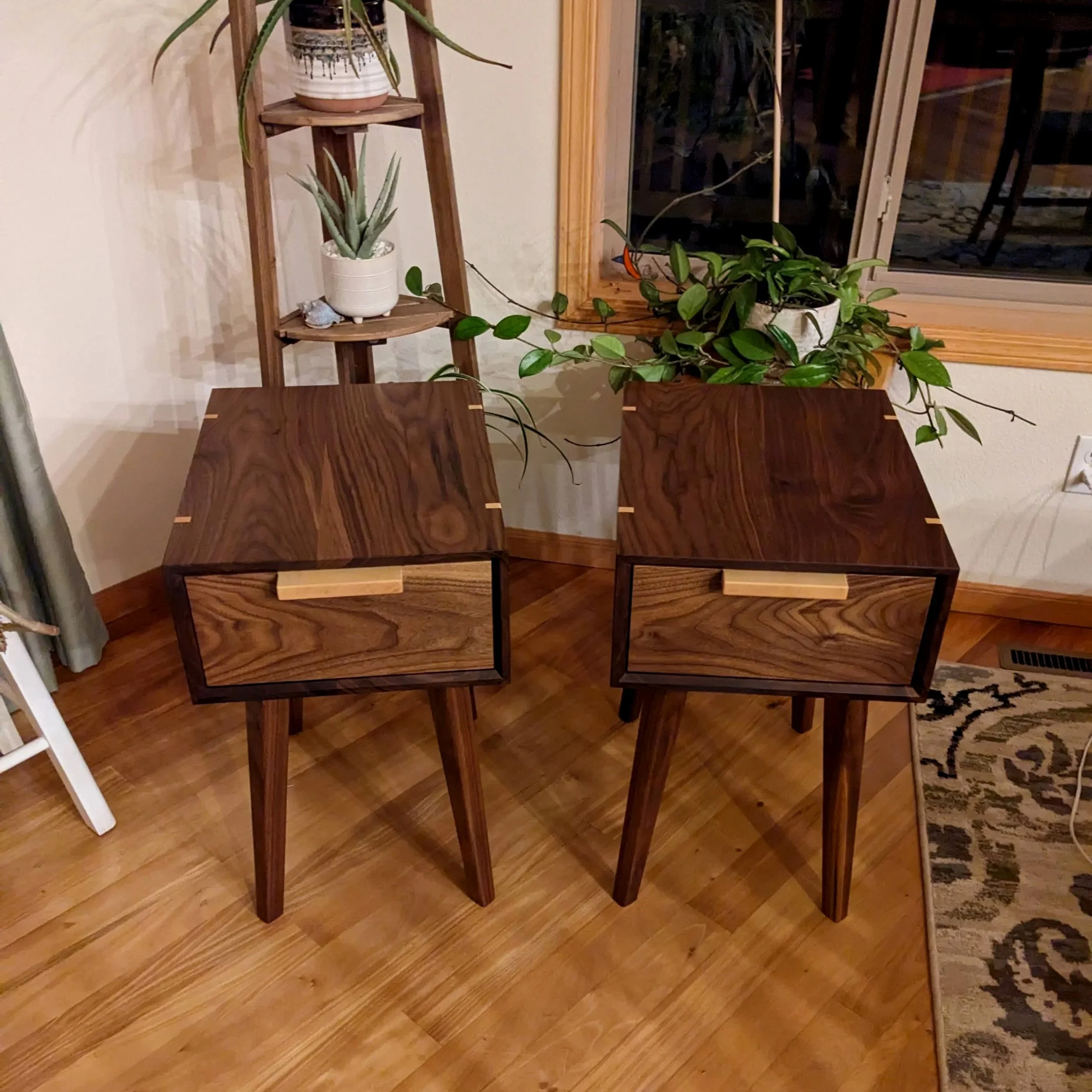 Matching pair of night stands