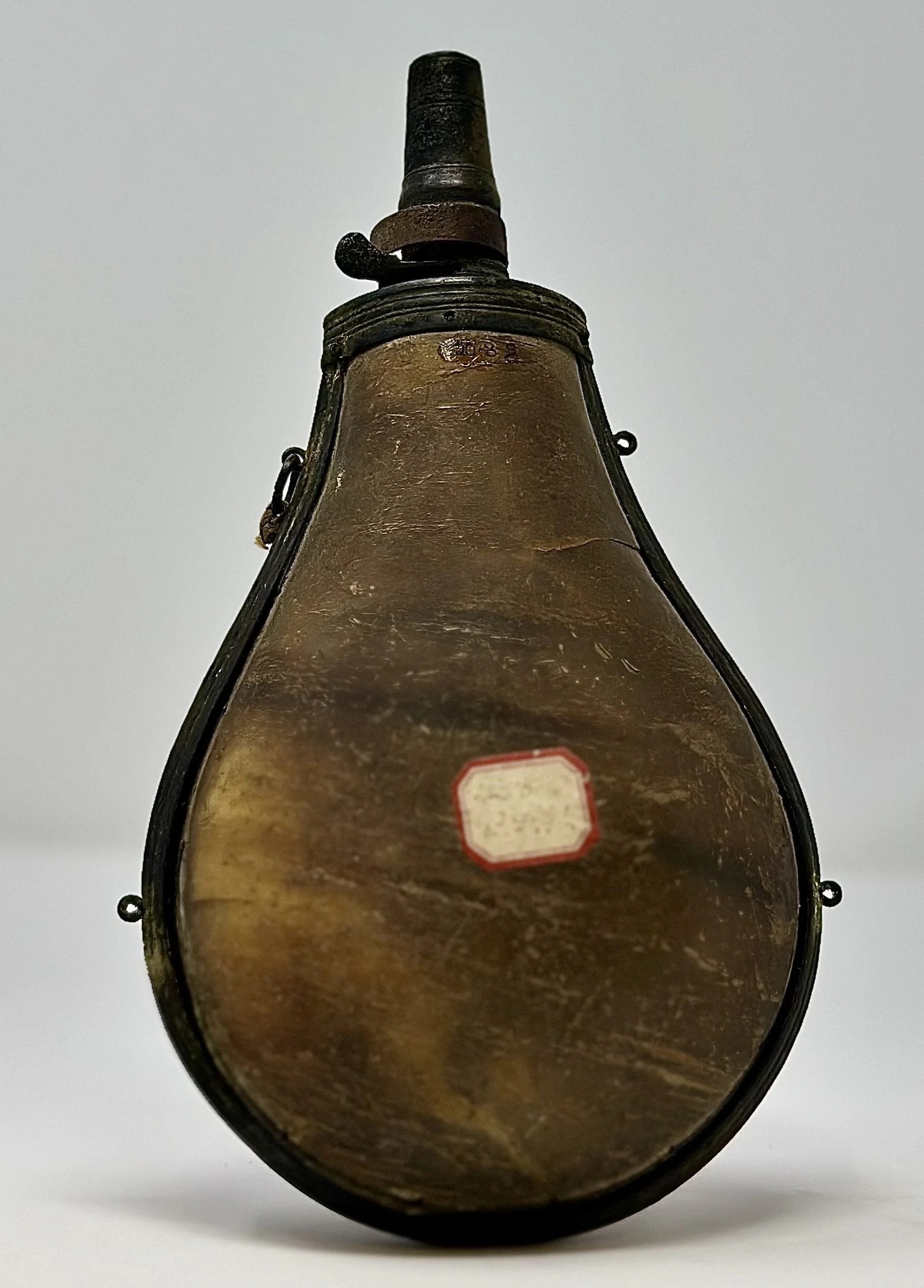 Is this older than the Revolution? A Fresh Look at a Hoxie Family Flask