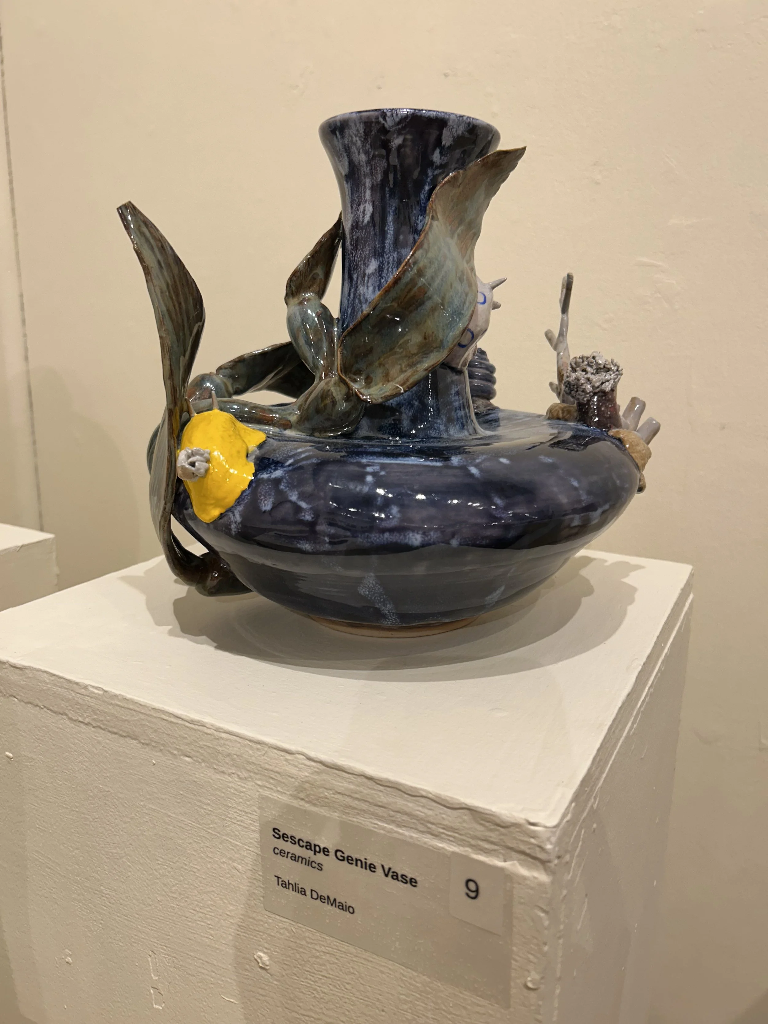 009_Seascape_Genie_Vase.jpg