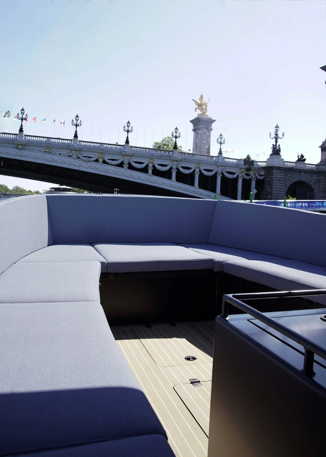 Les moteurs hybrides : une révolution pour les croisières privées sur la Seine