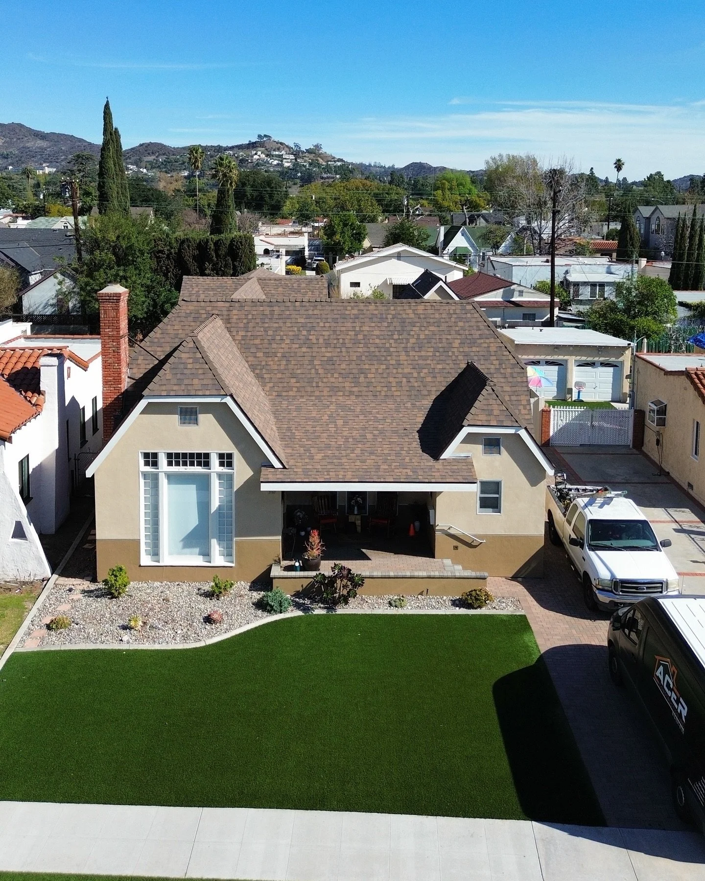 Another reroof complete! At Acer Construction, we take pride in delivering quality craftsmanship and reliable construction services. This home is now protected for years to come! 🏠🔨
#AcerConstruction #reroof #generalconstruction #BuiltToLast