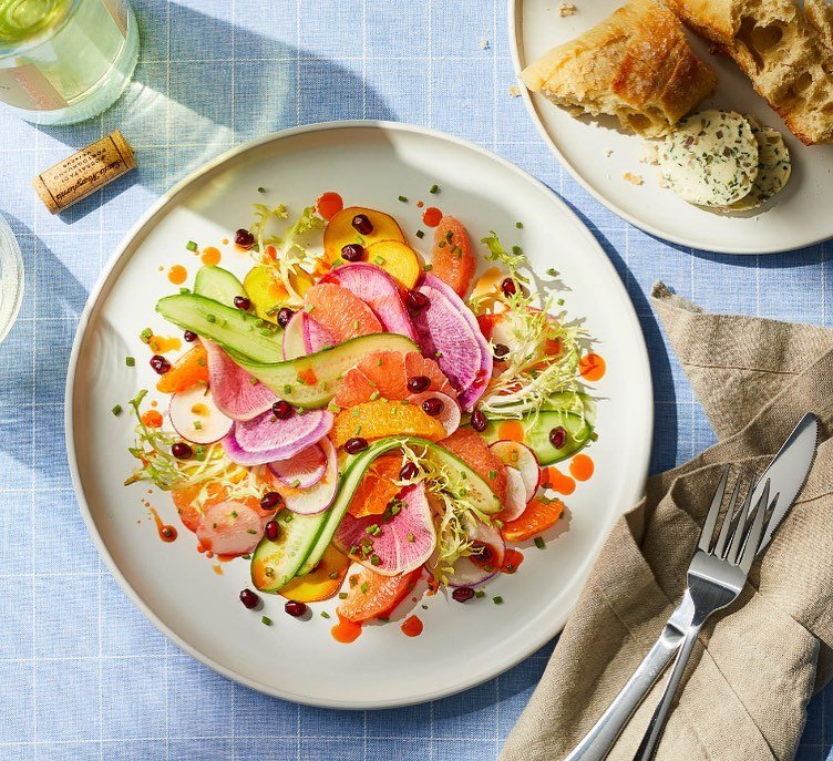 Summer on a plate! Super fun project with lots of fresh and vibrant produce. 🥗💥🌈 #foodstylist #phoenix #foodphotography #citrussalad