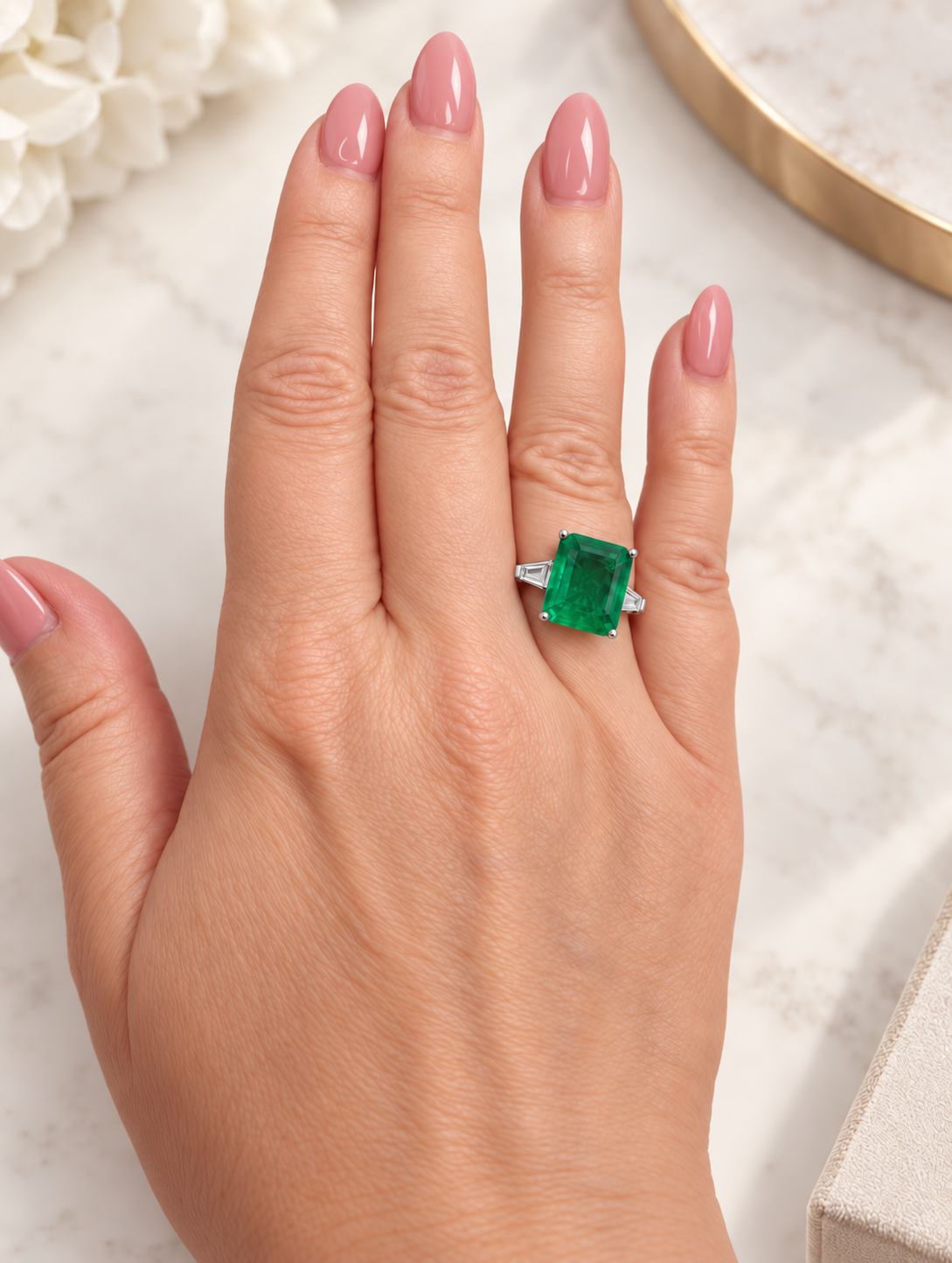 Model Heirloom ring.png