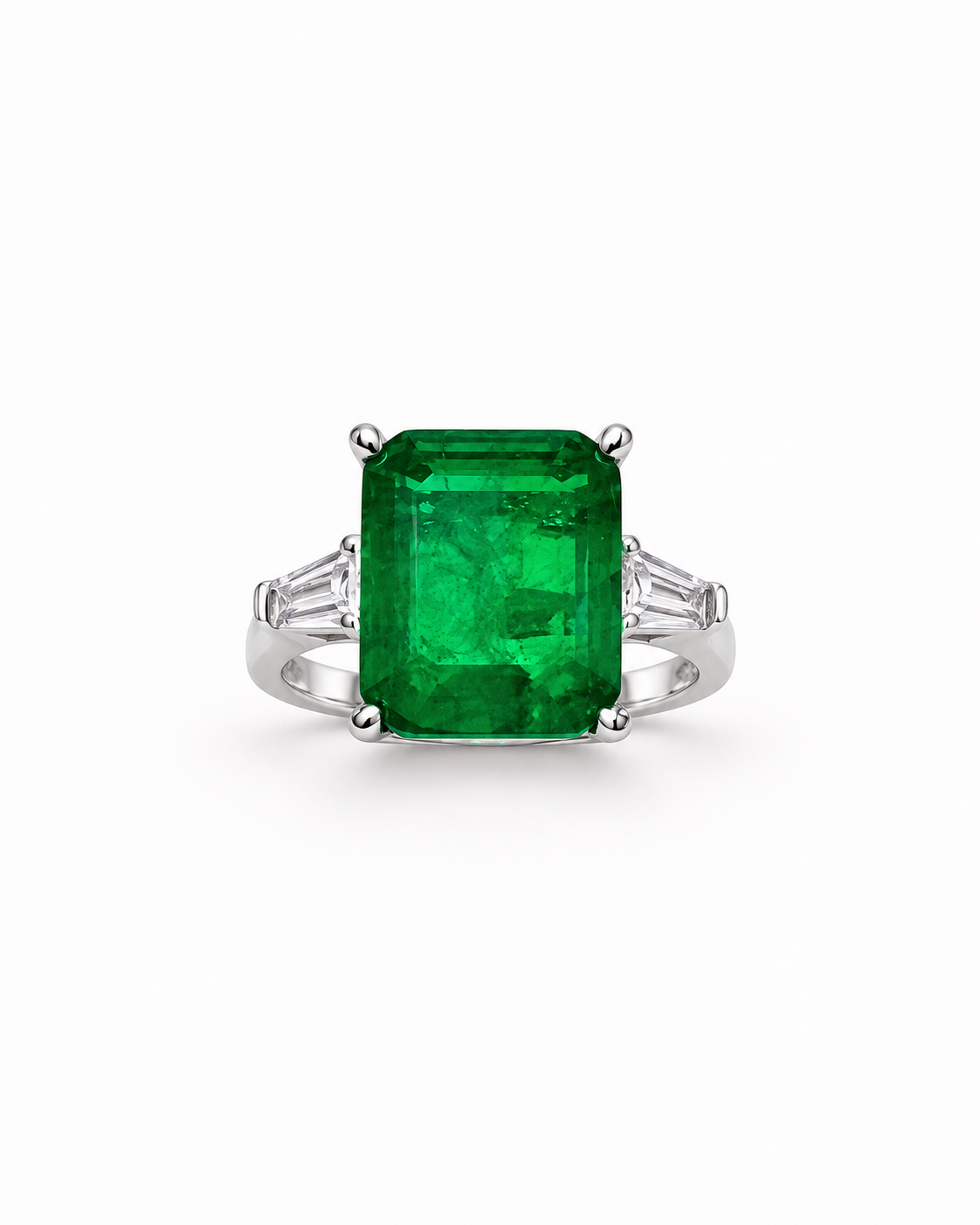 Emerald Heirloom ring 2.png