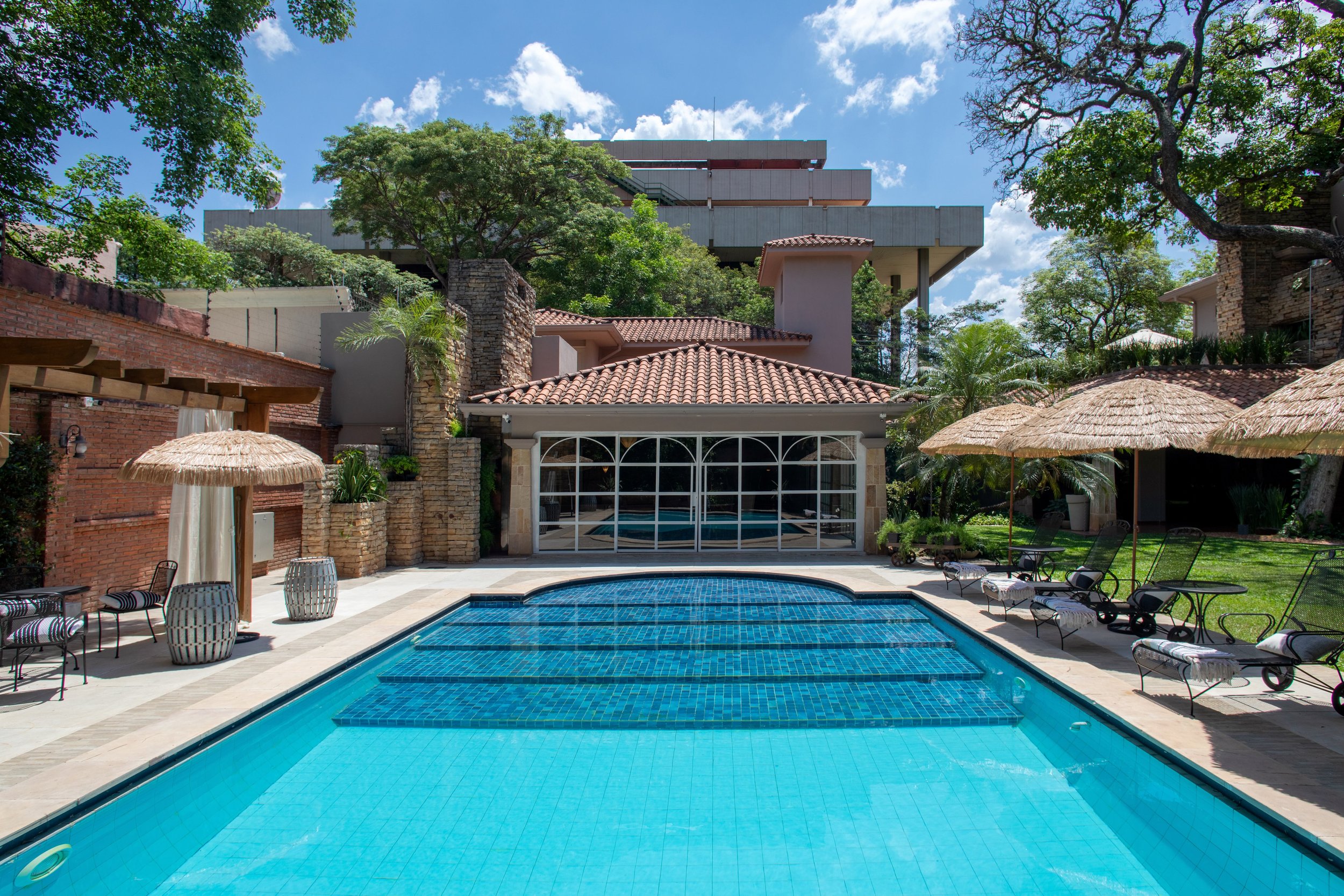 14-Piscina_mediodia.jpeg