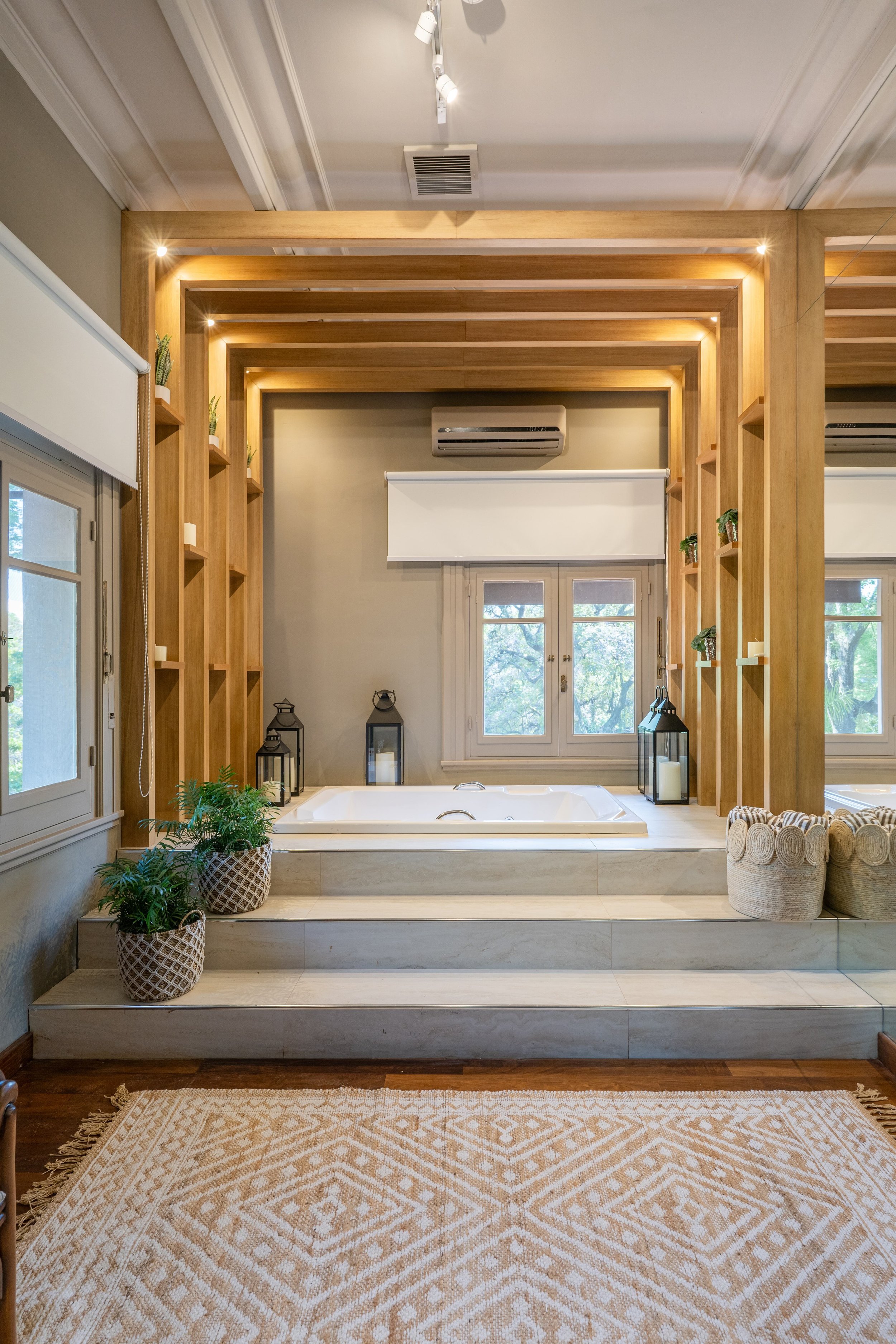 39-Master suite Jacaranda_jacuzzi_2.jpeg
