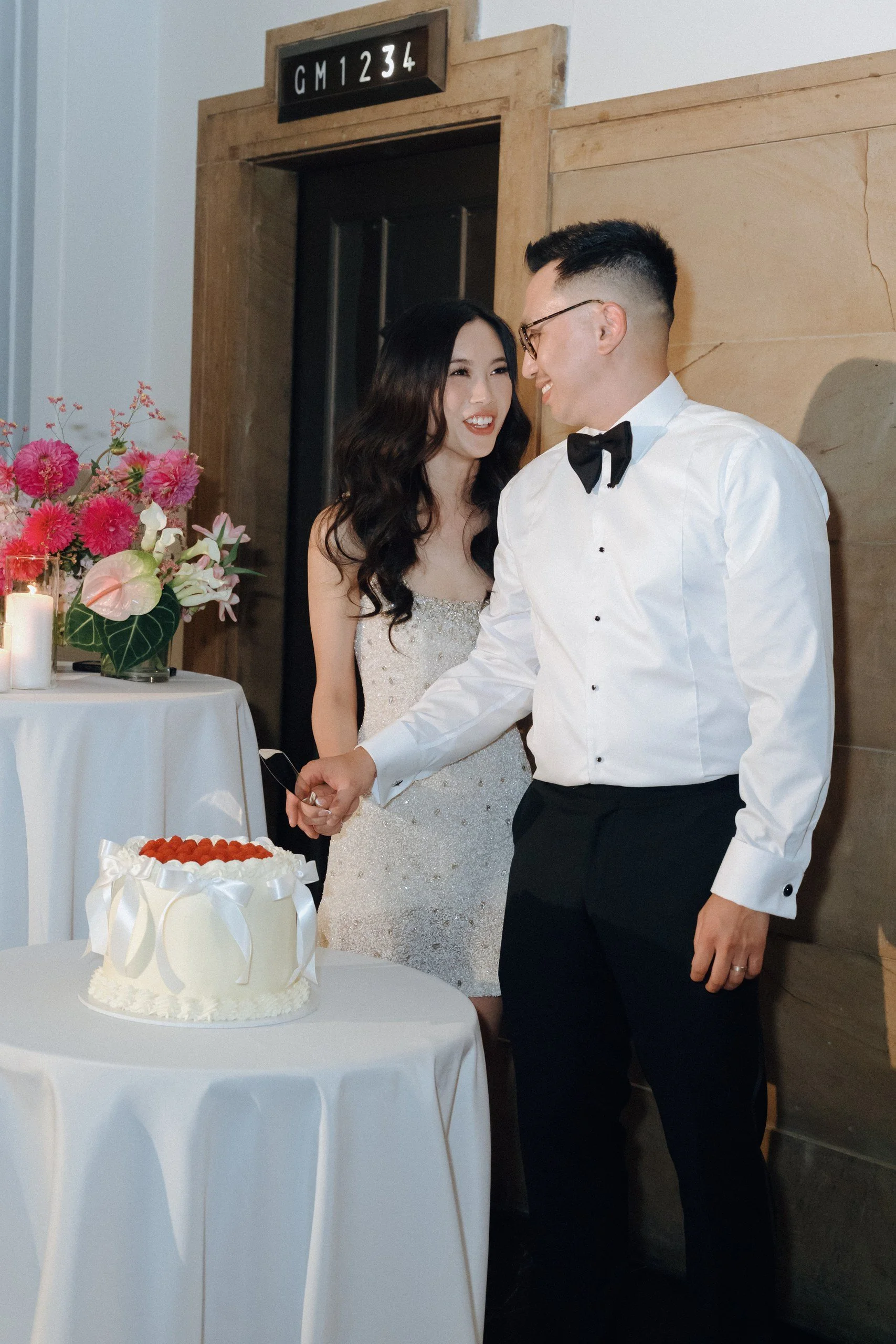 J & V Sneak peek-60_resized.jpg