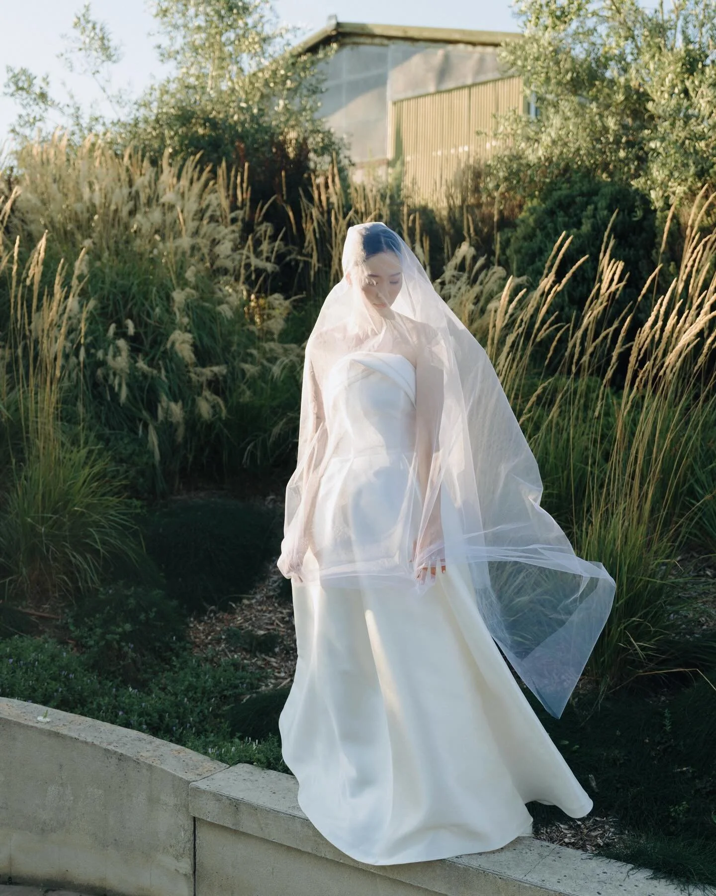 Set within the picturesque Yarra Valley, G &amp; C&rsquo;s intimate wedding at Zonzo Estate embodied effortless style and modern elegance.