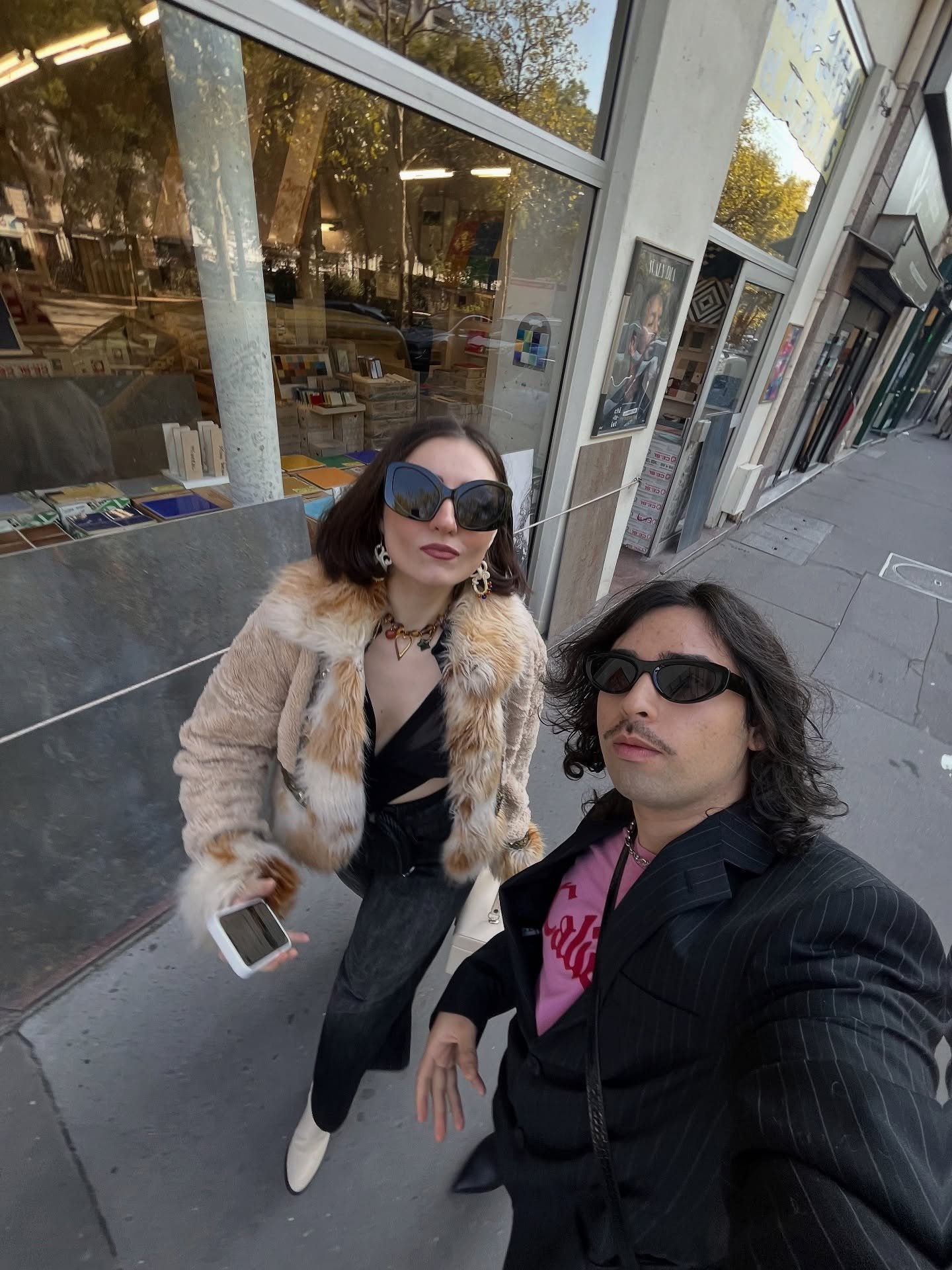 I know, I&rsquo;m lateeeee! There&rsquo;s just a lotta life to live🍁
Oct 1st 2025: attending @demoo.official SS26 during @parisfashionweek with caliente @lukas.hadakir🌶️

Credits: My top was custom-made by the one and only @antoniaschmid (last slid