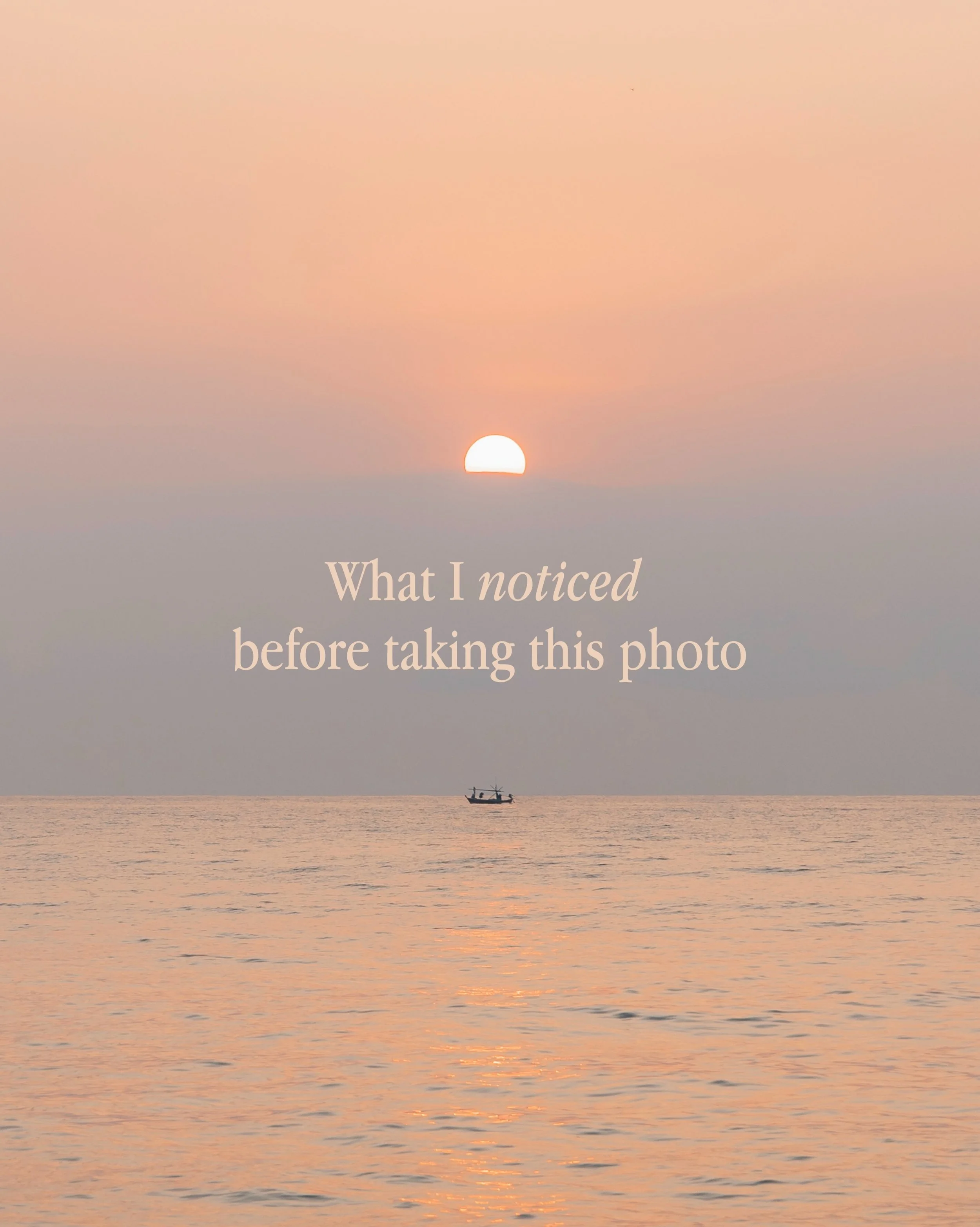 I was with my friends during this beautiful sunrise in Hua Hin, just admiring the scenery when I spotted this little fishing boat (there were other boats out there, but this one caught my eye) 👀

These are the little things I noticed before taking t