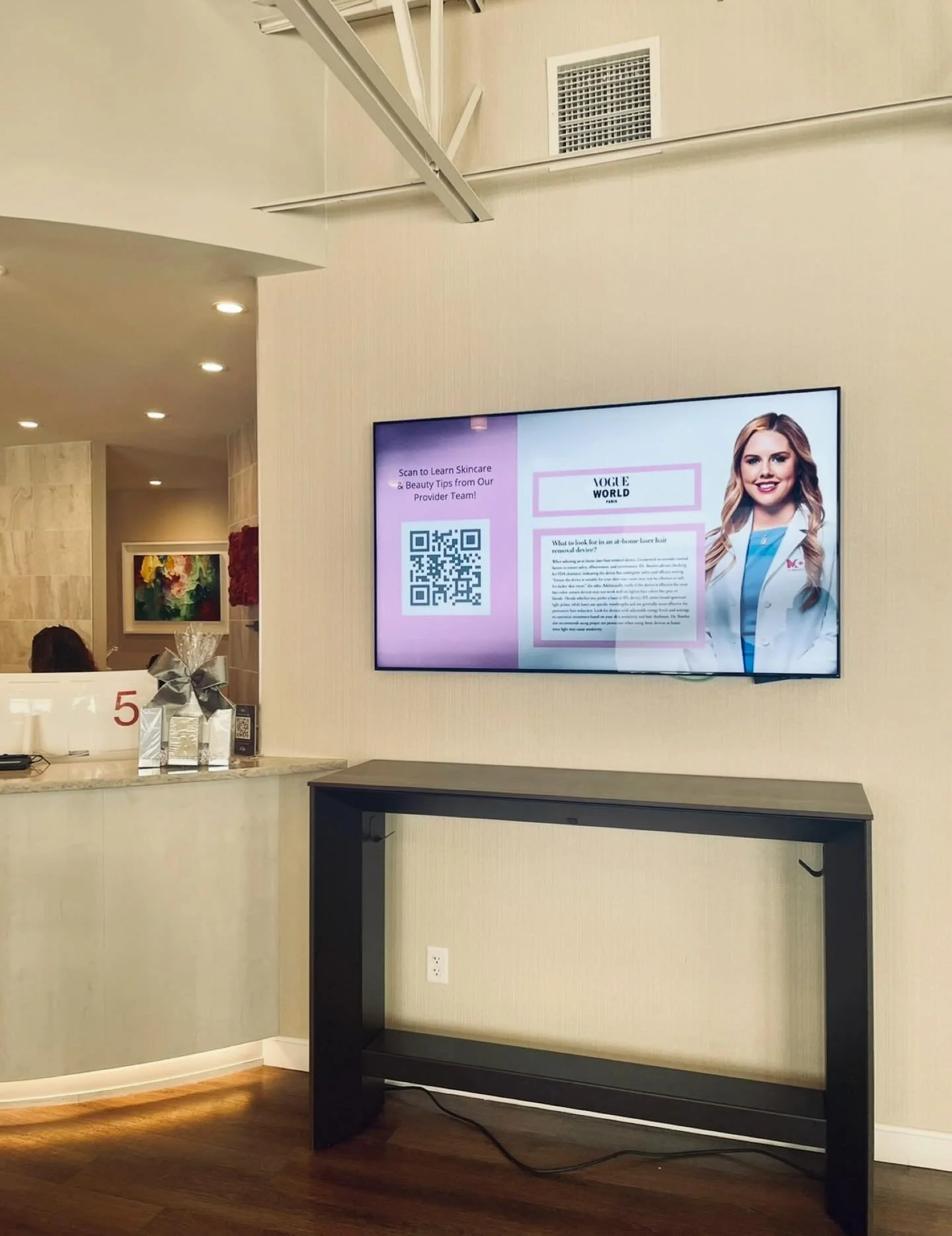 A little behind-the-scenes from one of our dermatology clients! 👀✨

We love seeing our client practices take their press coverage off the page and into the patient experience. Showing media features on the waiting room screens builds instant trust, 