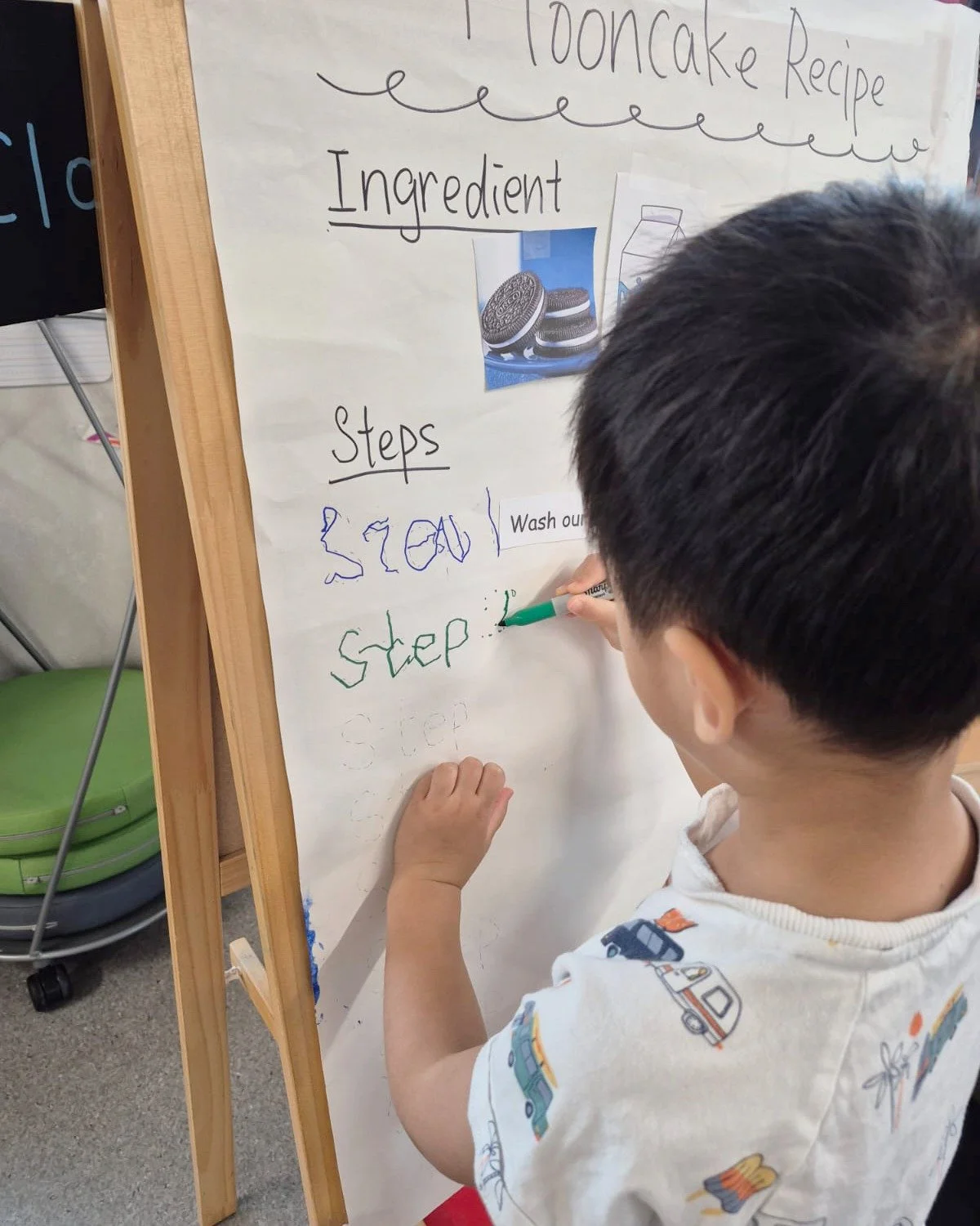 Our PreK students learned how to make mooncakes together while exploring the traditions of the Mid-Autumn Festival! Hands-on cultural activities like this help children build fine motor skills and develop an appreciation for different cultures and ce