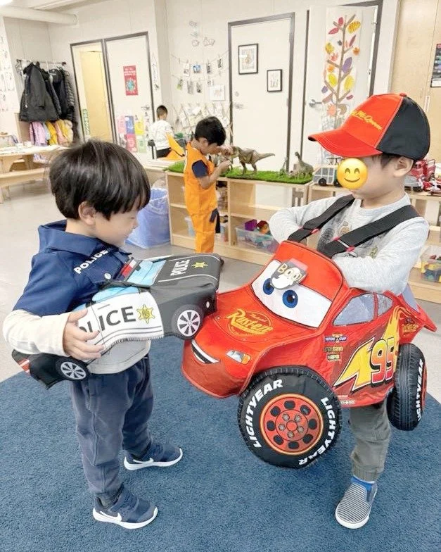 What a spooktacular week! Our little superheroes, ghouls, and goblins filled the classroom with plenty of Halloween magic. We loved seeing our little learners bring their silly spirit to life with all kinds of Halloween activities. 🎃