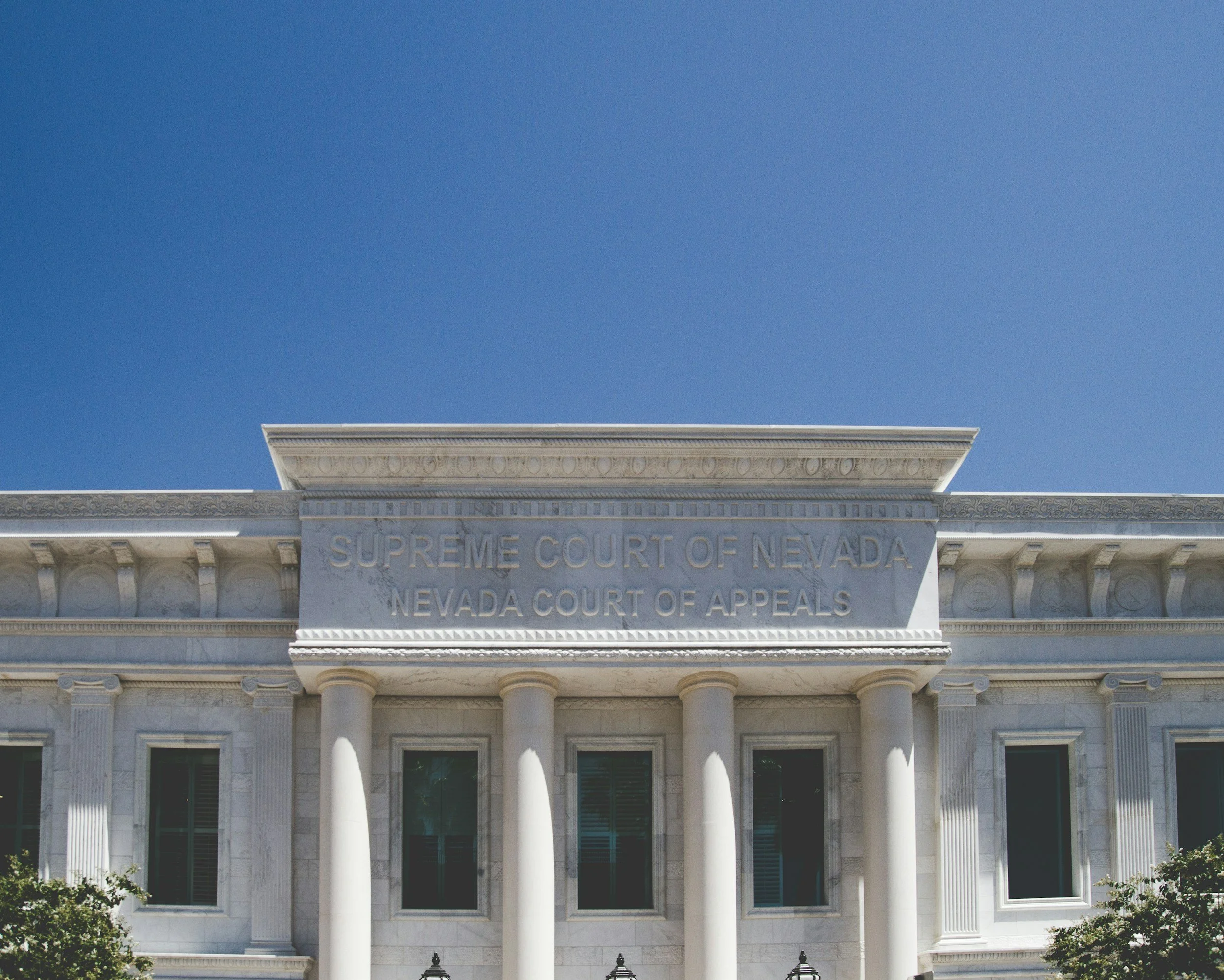 联邦巡回法院4月29日Federal Express v. Qualcomm（No. 2024-1236）裁决：PTAB"真实利益方"认定不可上诉、显而易见性裁决因"未考虑回应"被撤销——中国企业IPR攻防战略五大启示