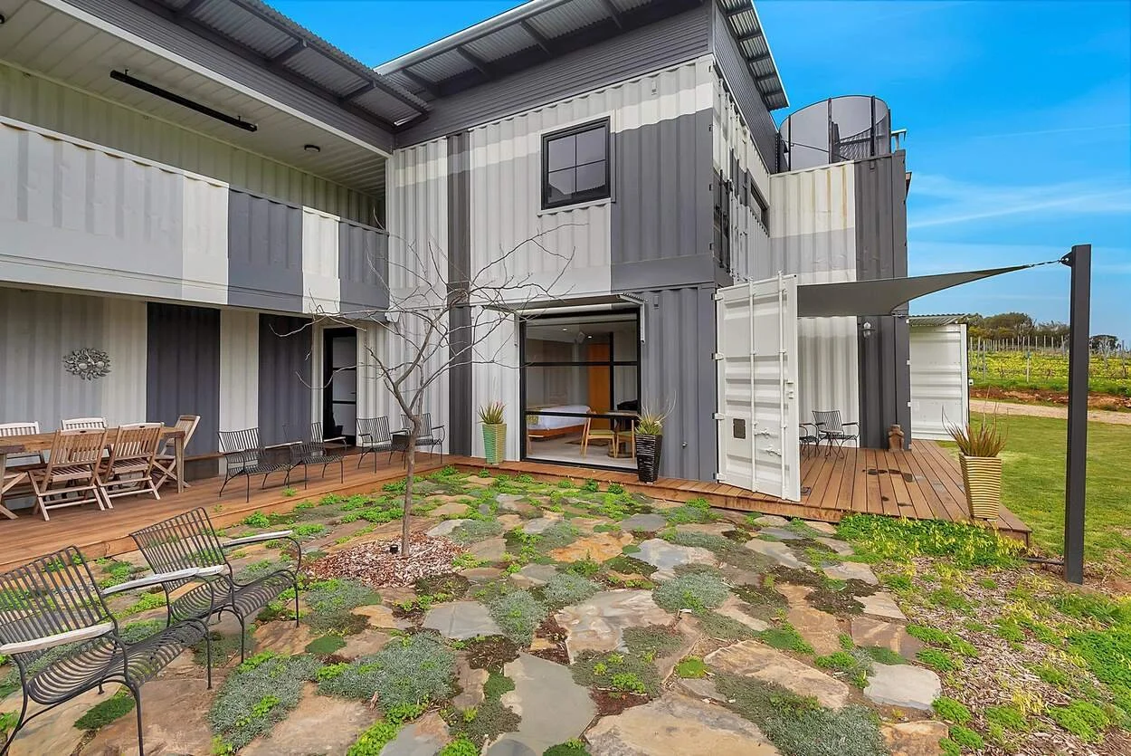 Hotel California Garden