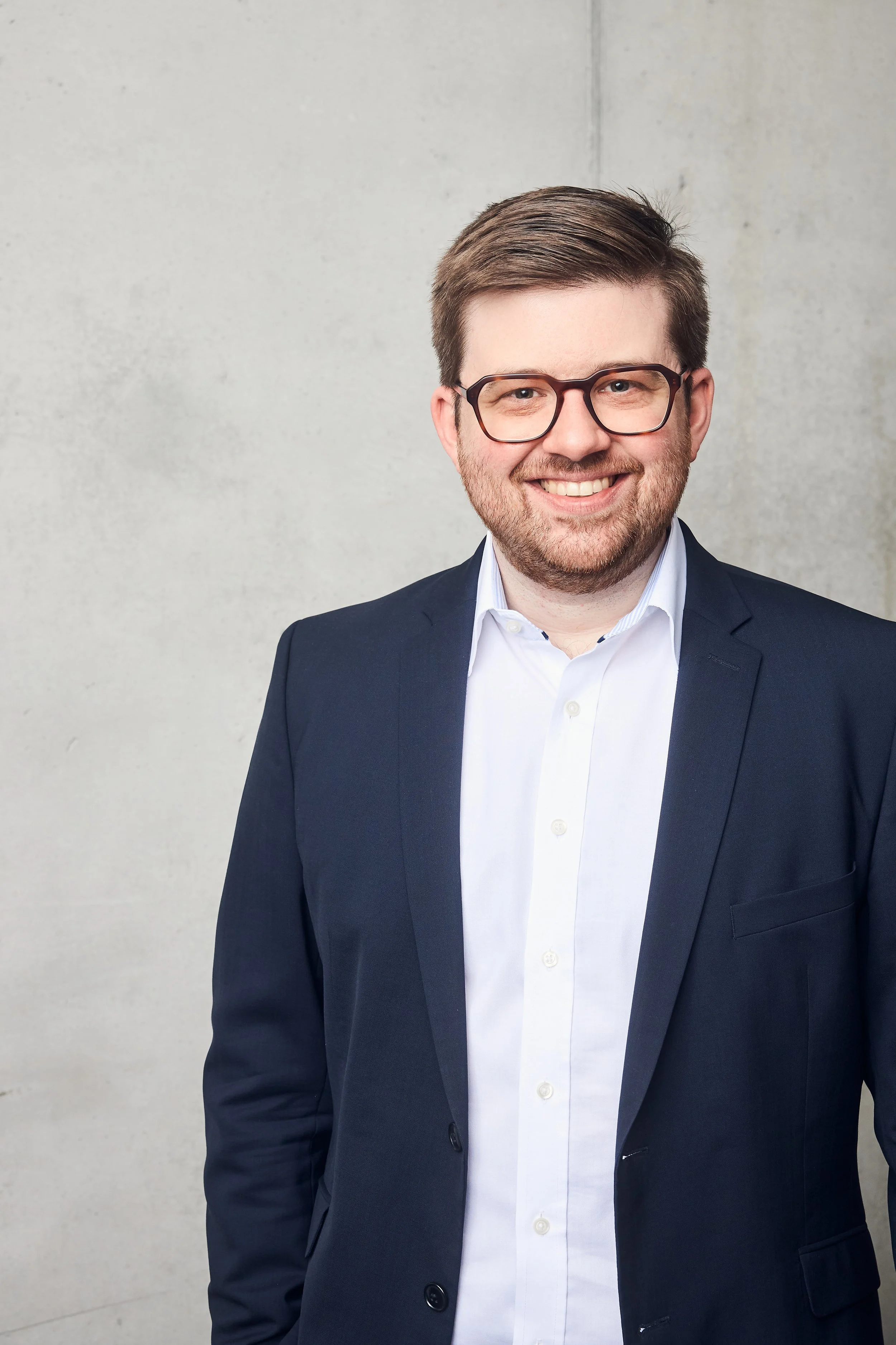 Businessportrait Mann im Anzug, Fotograf Patrick Mayr München