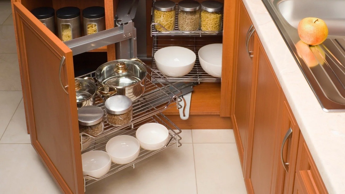 🔧 Maximize Space with Clever Pull-Outs 🔧

Think your kitchen is short on storage? Think again! Pull-out shelves and hidden drawers are game-changers, adding extra functionality to any space. Perfect for those who need more room but don't want to co