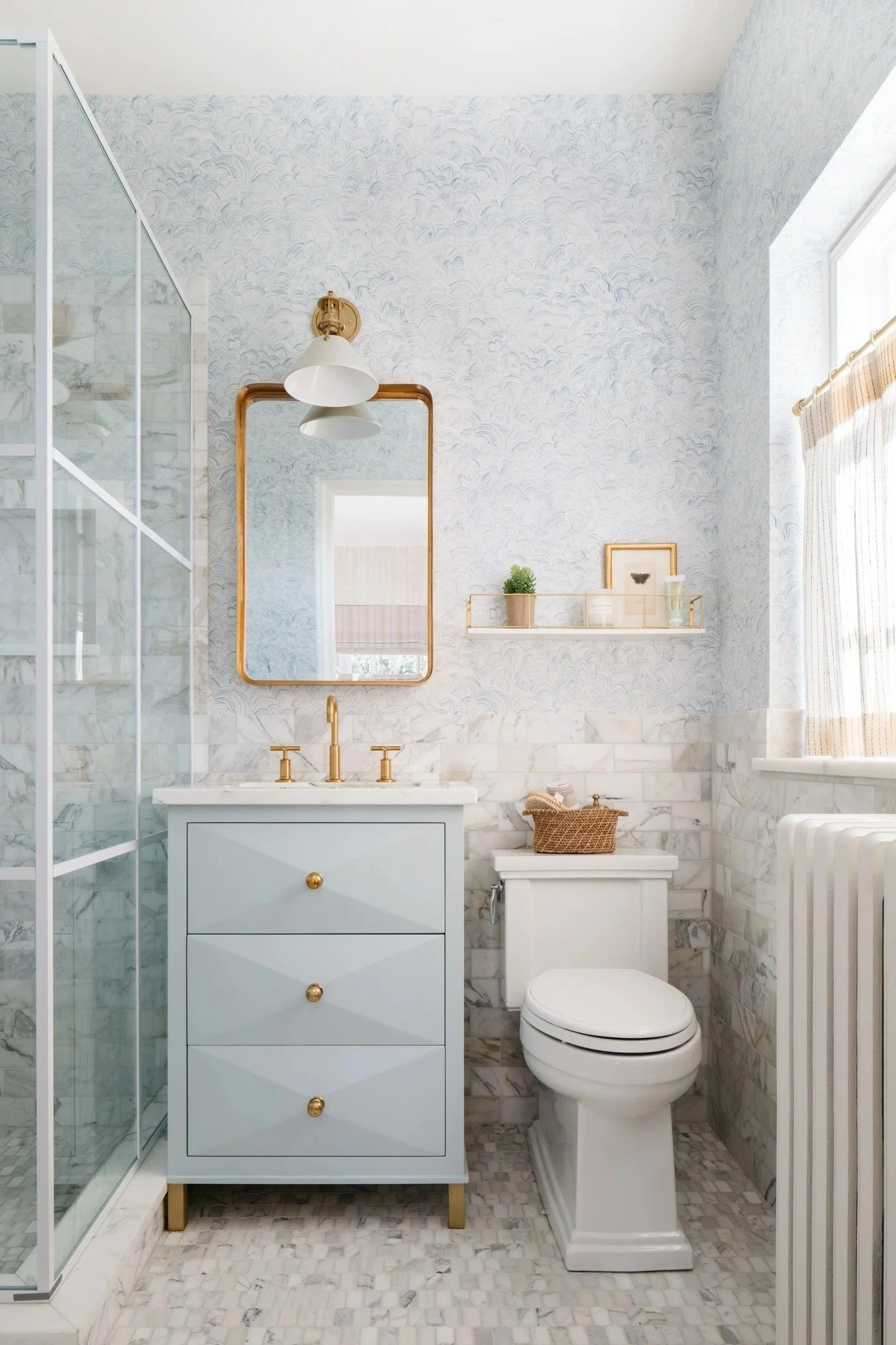 HOW TO: 3 Historic Bathroom Details Made Modern
1- Tile + Wood &ndash; A timeless pairing that softens hard surfaces with warmth.
2- Furniture-Style Vanities &ndash; A nod to antique pieces, built for everyday use.
3-Mixed Metals &ndash; Brass and bl