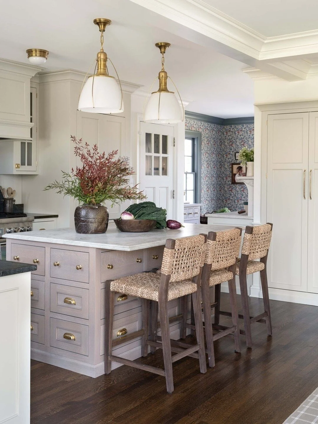 🪵 Which detail wins your heart? The inset doors, the rich wood tones, or that hardware glow? 👇 Drop your pick in the comments.
Cabinetry that feels collected, crafted, and quietly luxurious.
Follow us @hesterfamilymillwork & Book through LINK