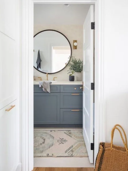What is it about blue cabinetry that feels so relaxing? It&rsquo;s calm, coastal, and quietly confident, especially when paired with warm brass and natural wood.

💬 Tell us, would you go bold with blue, or keep it neutral? Follow @hesterfamilymillwo