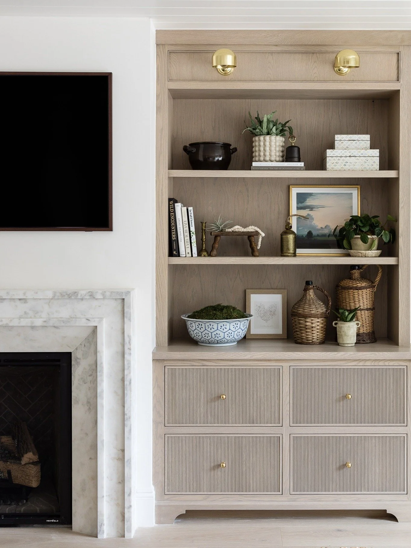 Built-ins that actually belong in the room. Clean lines, warm wood tones, and custom storage that works quietly in the background. This is the kind of cabinetry that makes a space feel finished without trying too hard.

Follow @HesterFamilyMillwork f