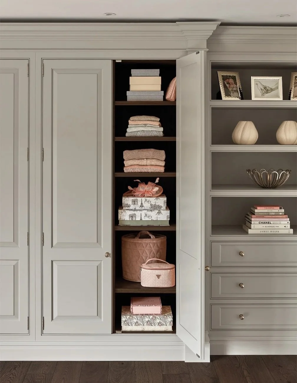 Why Designers Are Choosing Integrated Cabinetry That Blends Into the Home