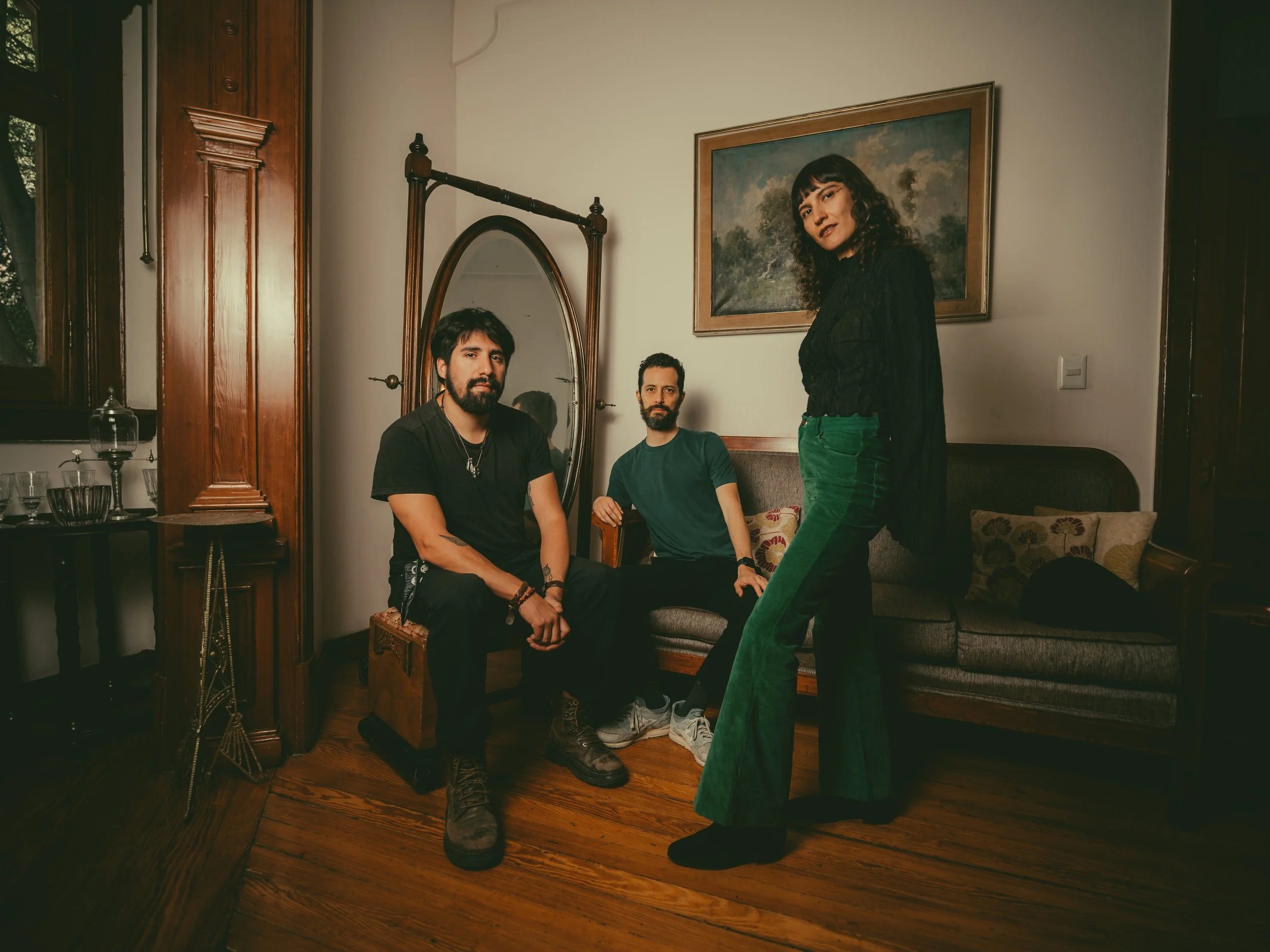 Karen y Los Remedios: Redefining Cumbia with a Modern Twist