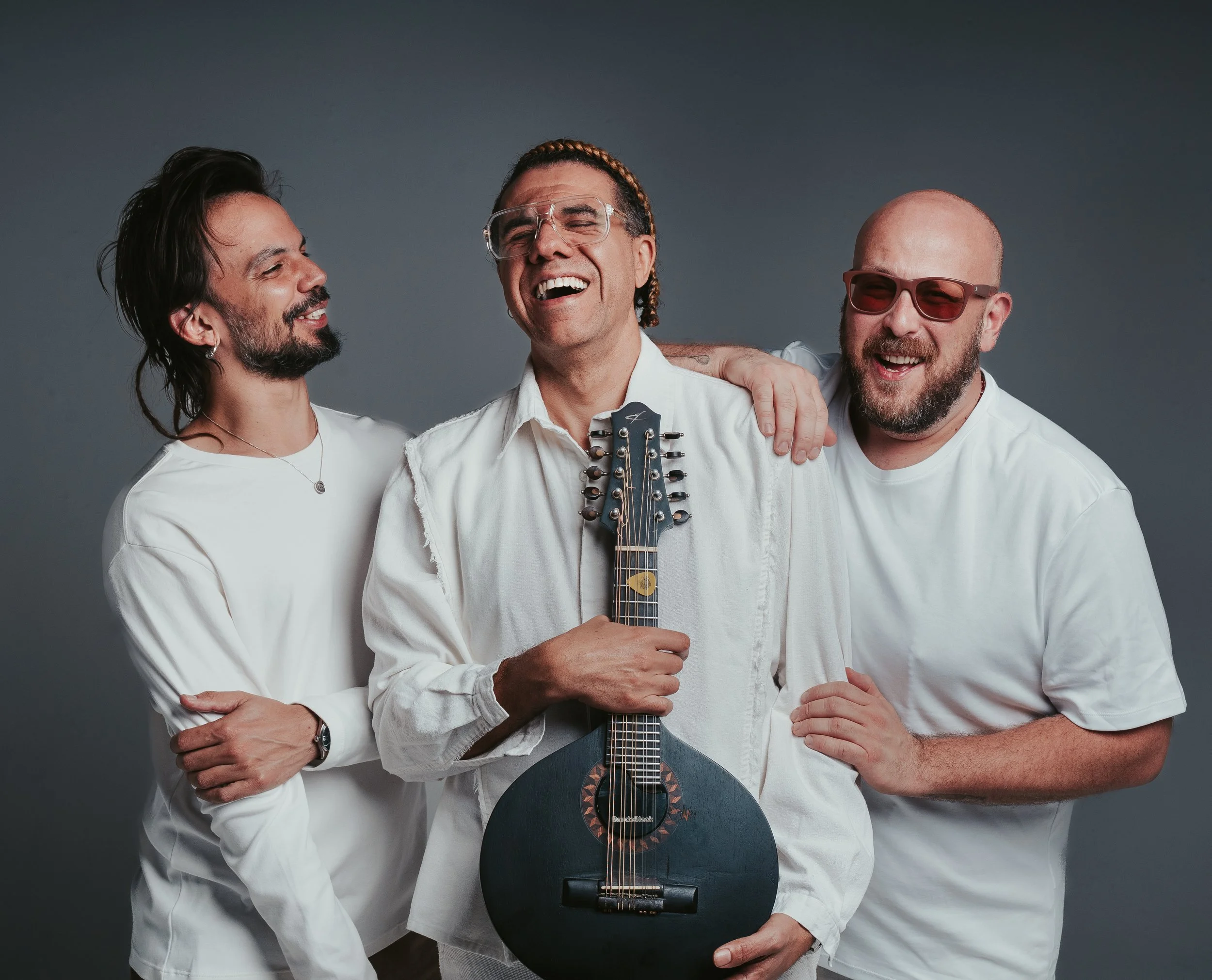 Ten Strings, One Voice: Hamilton de Holanda’s Modern Vision for the Bandolim