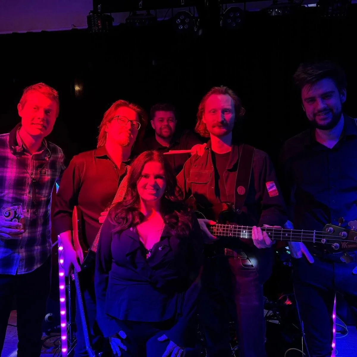 The Crescendos are all set up and ready for their live showcase at @jeremysattheboathouse this evening!✨🎶

@jess_katesings - Lead Vocal 🎙️ 
@tobypearsonmusic - Lead Guitar and Vocal 🎸🎤
@coreycloughhoward - Bass Guitar 🎸 
@adamchallis_ - Drums 🥁