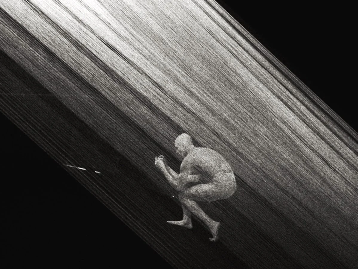 I see brightest in the dark