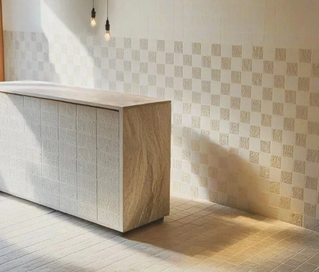 Where Can I Book Table and Chair Rentals in Dubai?