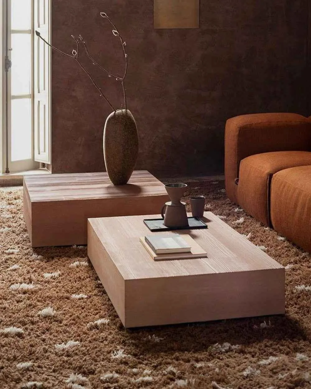 How to Arrange Pop-Up Furniture in Narrow Retail Units