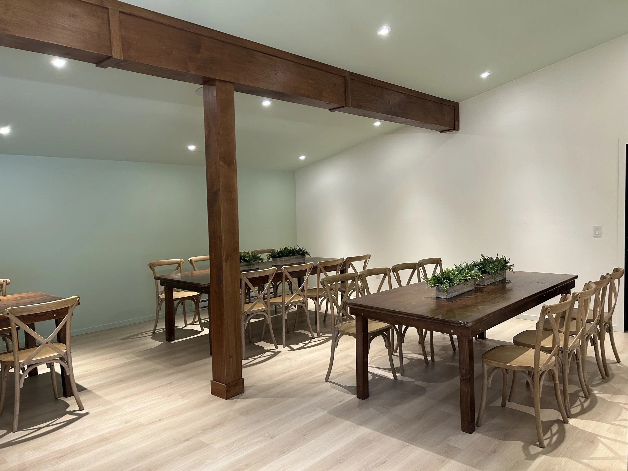 Tanglebank Estate - Mt. Lehman Room