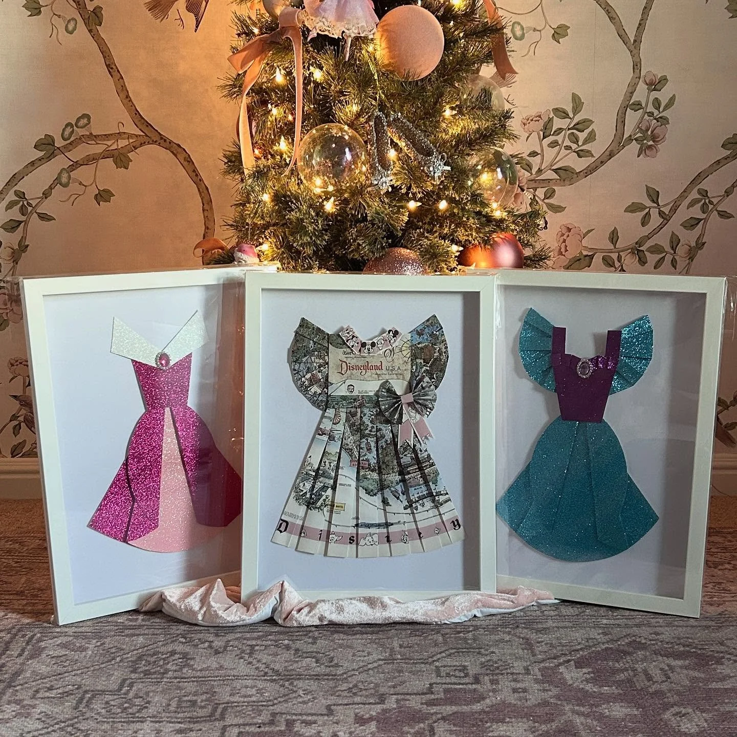 Sending these cuties off to a princess! You can shop this Disneyland, Sleeping Beauty, and The Little Mermaid dress on my Etsy shop or jlcopaperdesigns.com just in time for Christmas 🎄