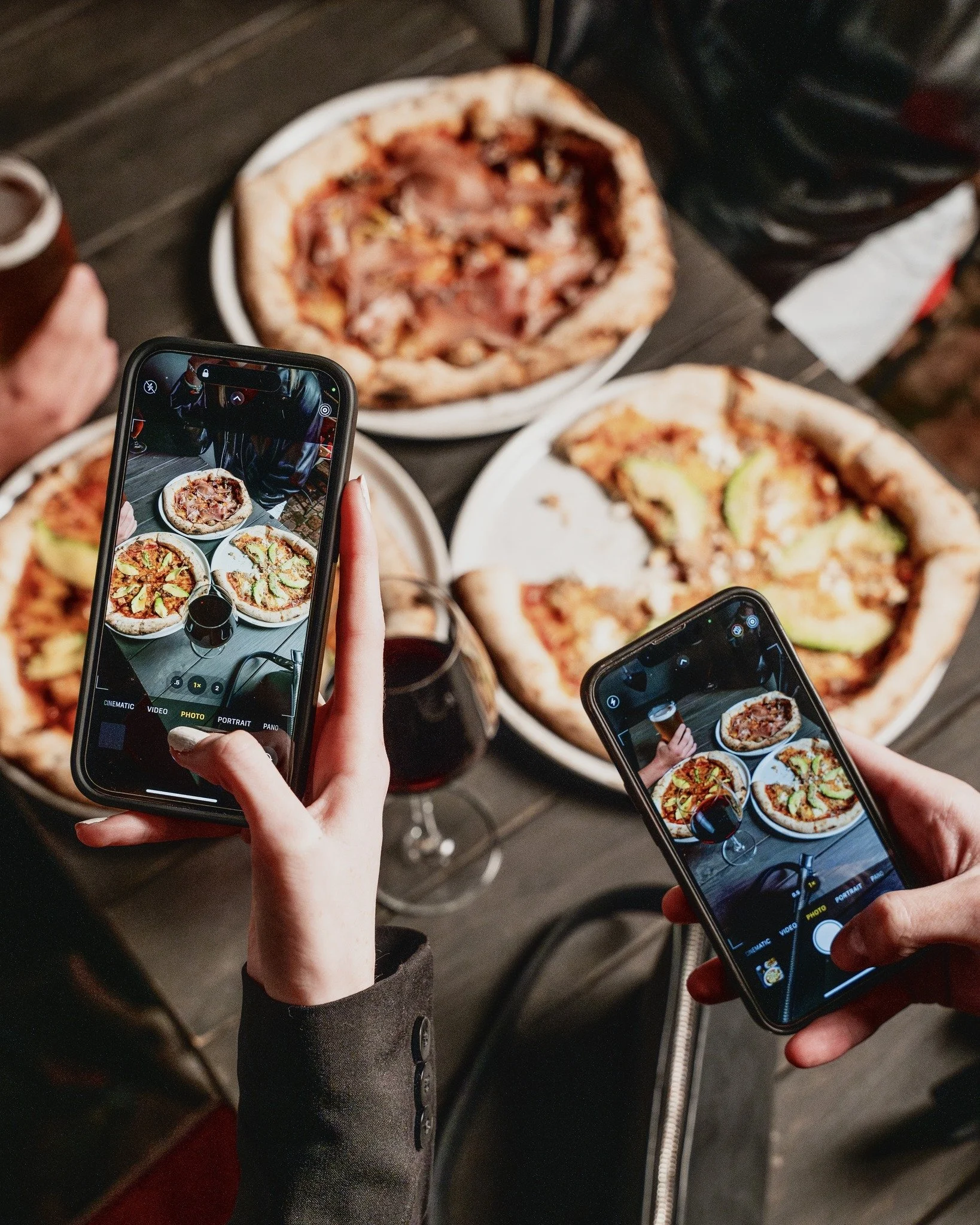 There's a reason our pizzas are famous πππ₯
Made with fermented sourdough and baked to perfection in our wood-fired oven, our Neapolitan-style pizza is the perfect balance of crisp and fluffiness π€© 
Explore our menu or book your spot now with th