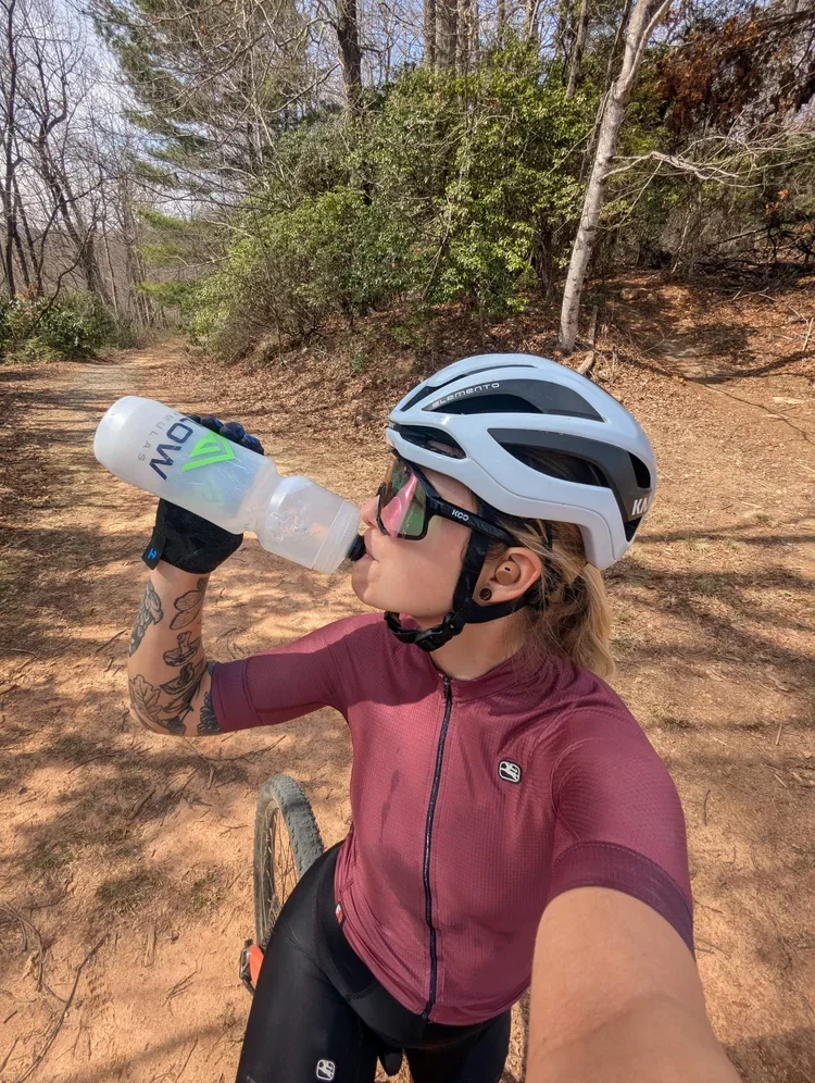 Trying to Get Leaner While Training? Eating Less Isn’t the Shortcut
